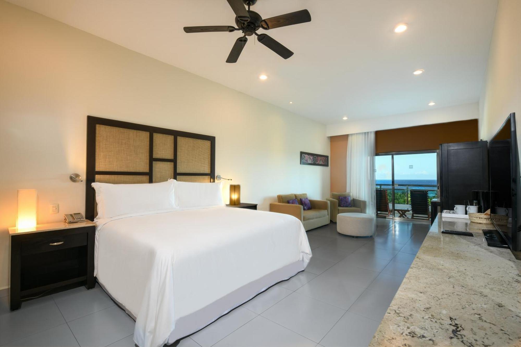 El Dorado Seaside Palms, Catamaran, Cenote & Inclusive (adults Only) Resort