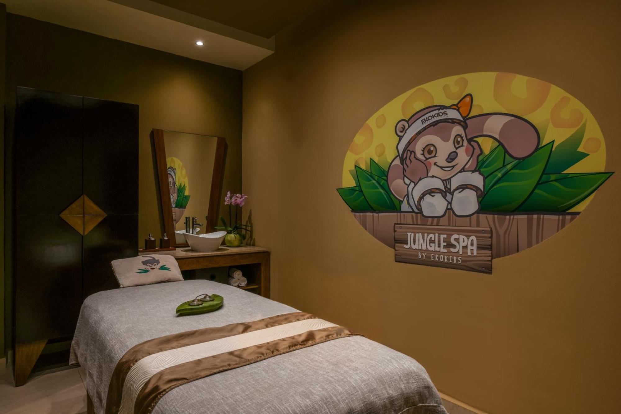 Resort Generations Riviera Maya Family Catamaran, Water Park & Inclusive Puerto Morelos
