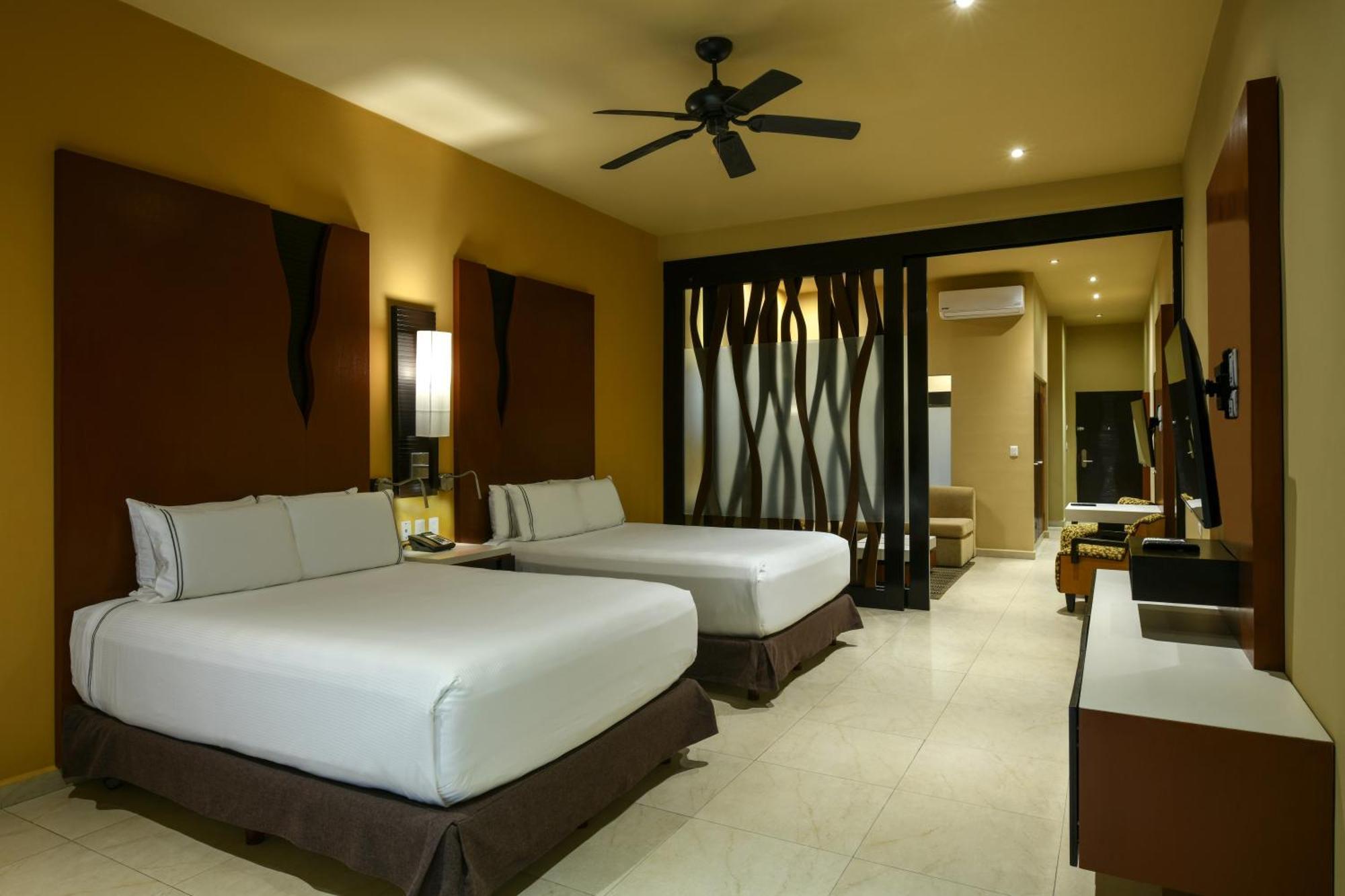 Generations Riviera Maya Family Catamaran, Water Park & Inclusive 5* Puerto Morelos