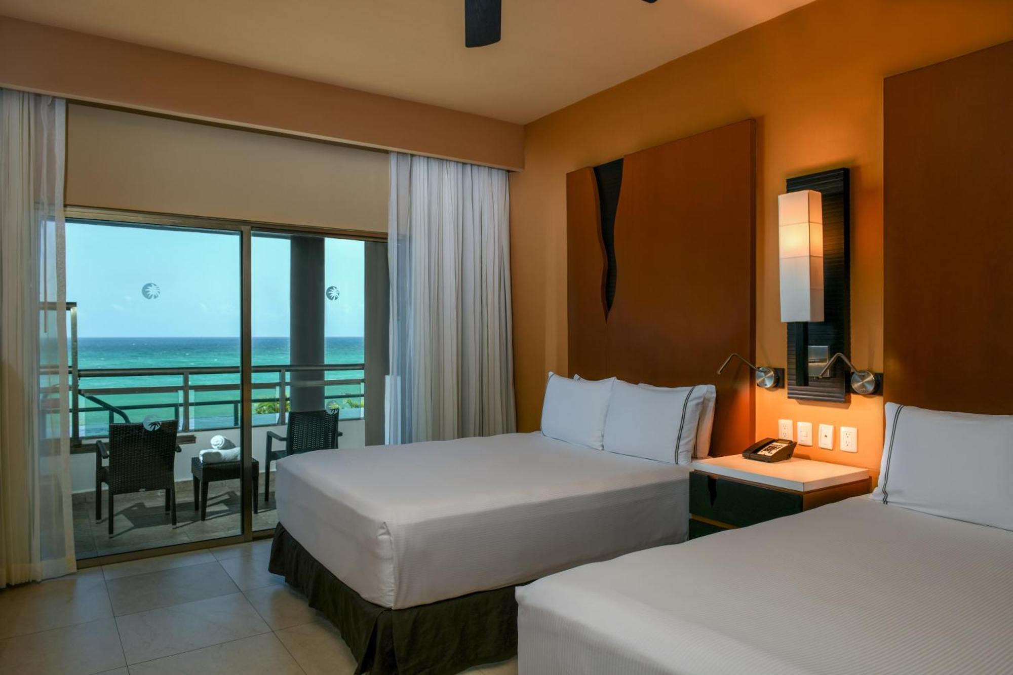 Resort Generations Riviera Maya Family Catamaran, Water Park & Inclusive