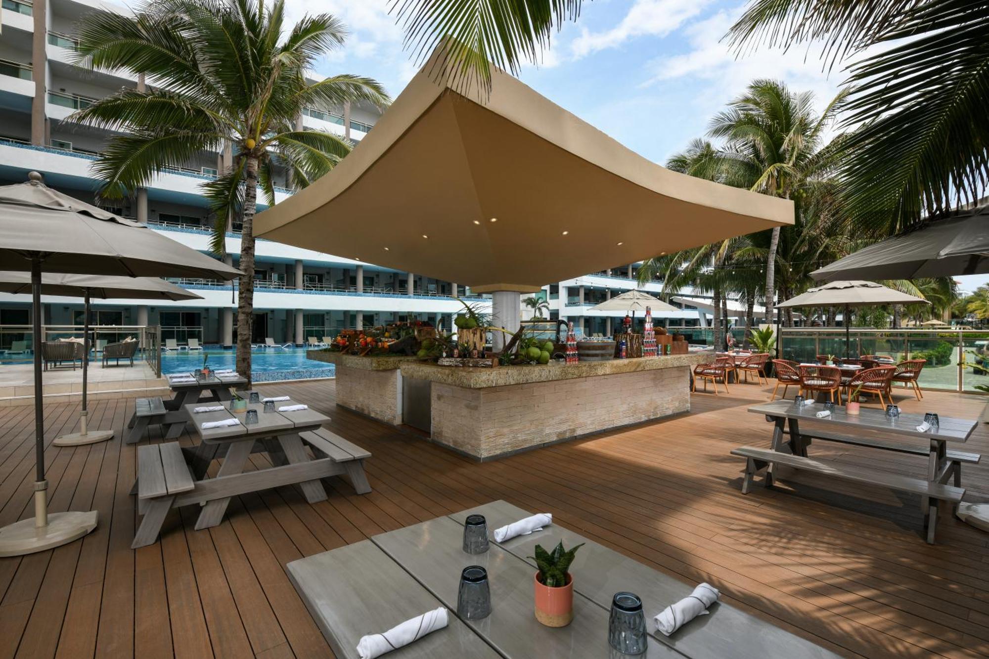 Generations Riviera Maya Family Catamaran, Water Park & Inclusive Resort 5*