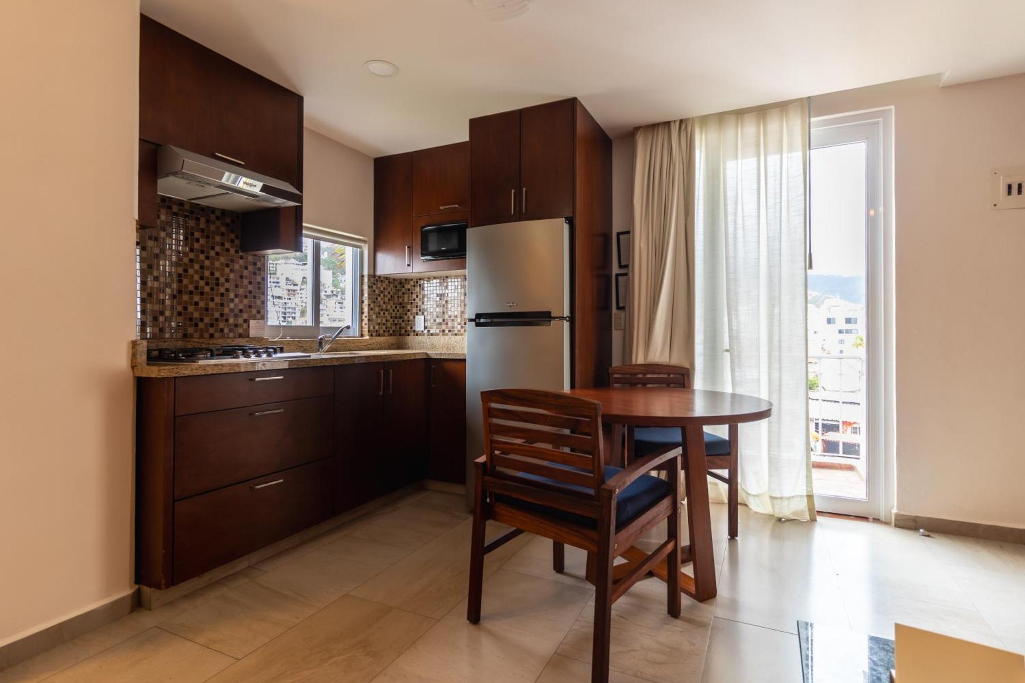 The Paramar Beachfront Boutique With Breakfast Included - Downtown Malecon Hotel 4*