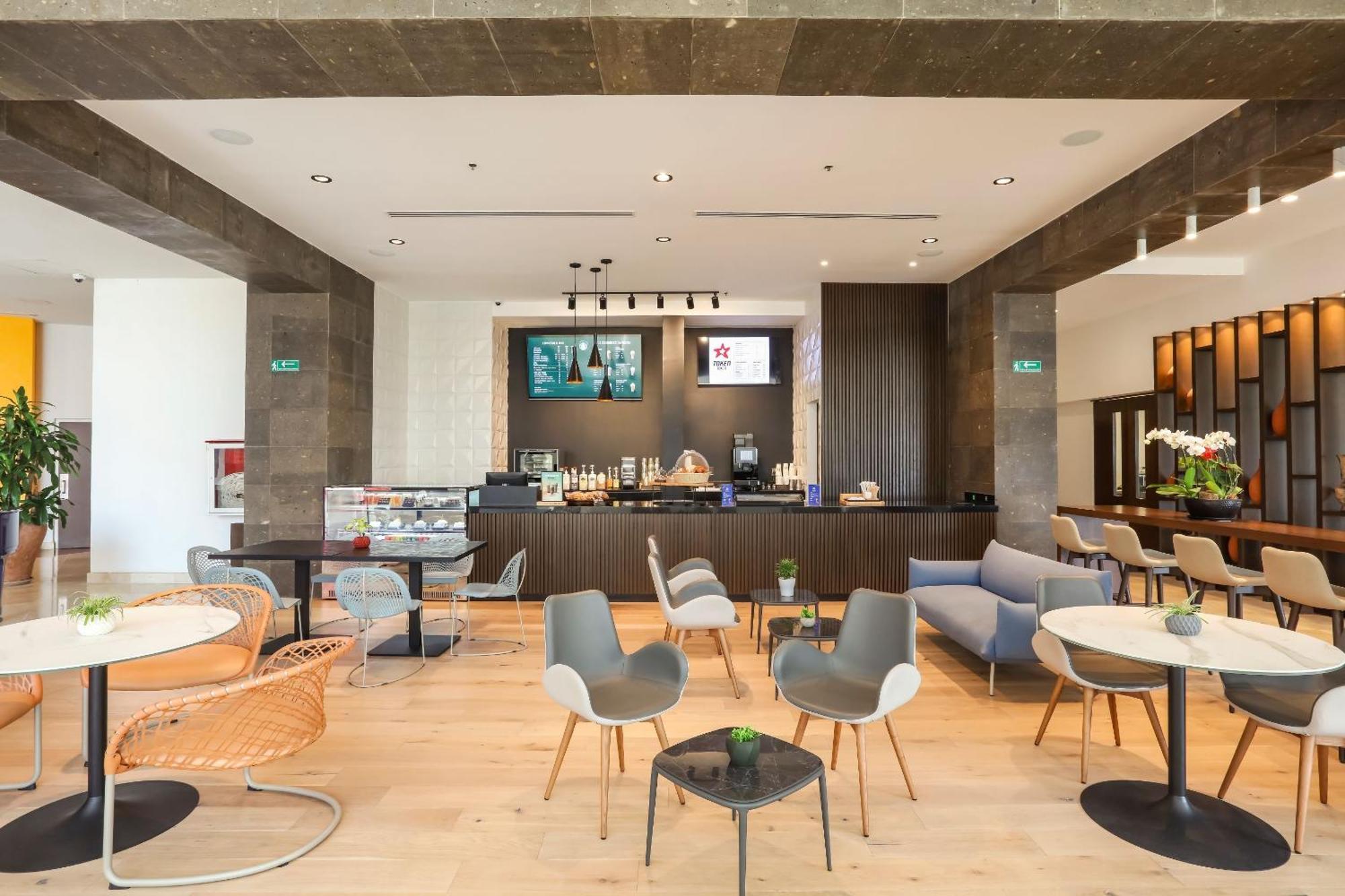 Hotel Camino Real 5*