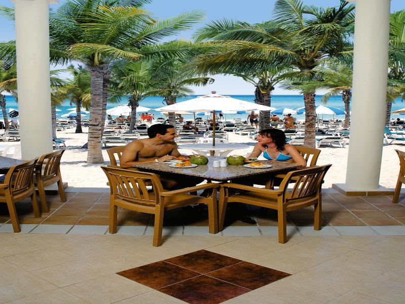 Hotel Riu Lupita