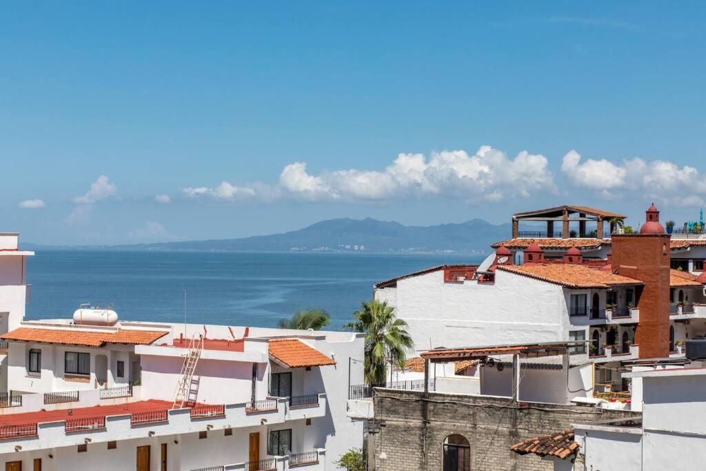 Dterrace Luxe 2bd 2ba Romantic Zone Muertos And Pier Apartment