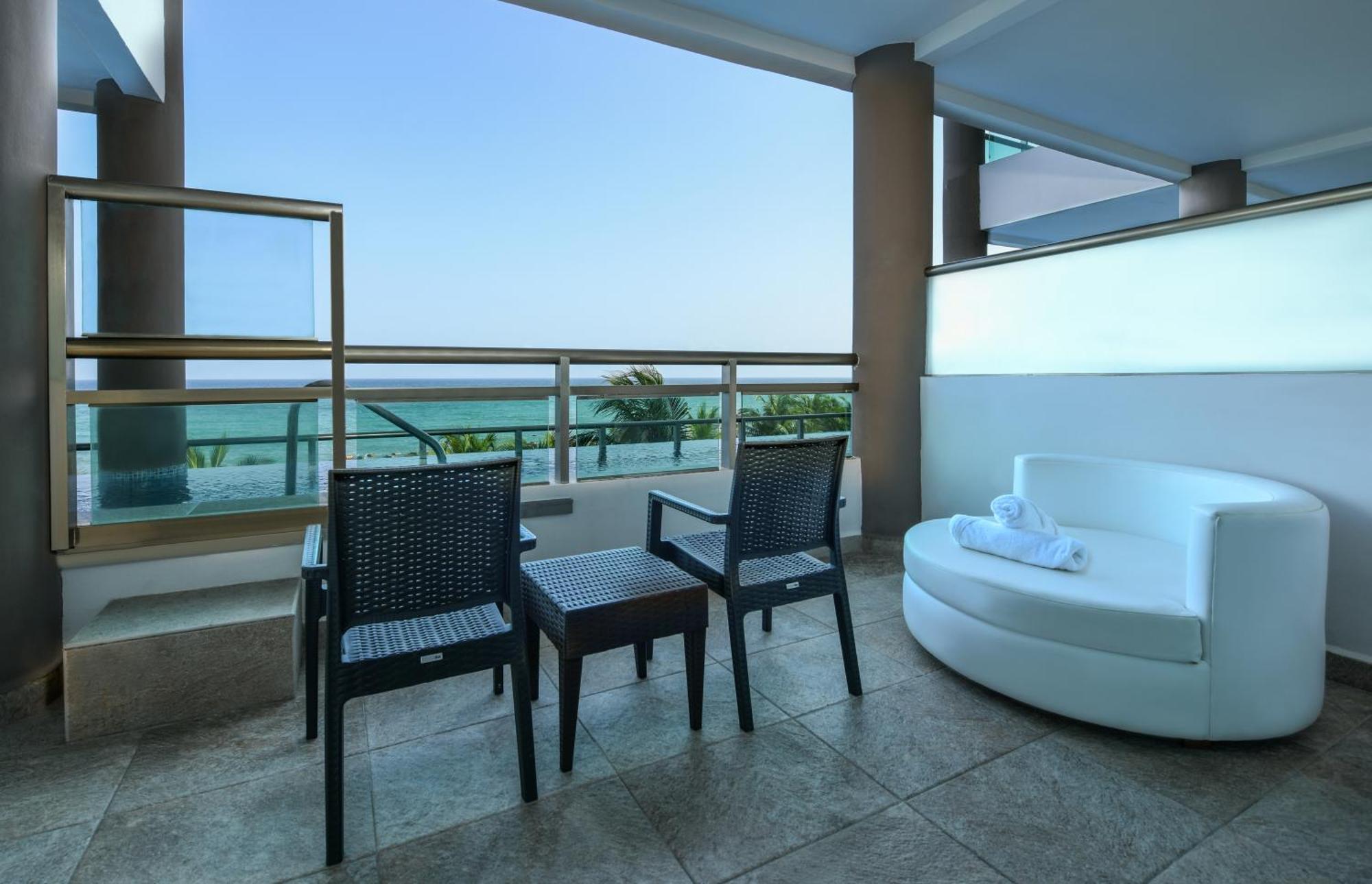 Generations Riviera Maya Family Catamaran, Water Park & Inclusive Resort 5*