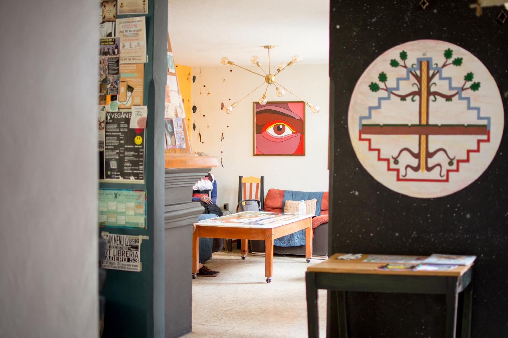 13 Cielos & Coworking Hostel *