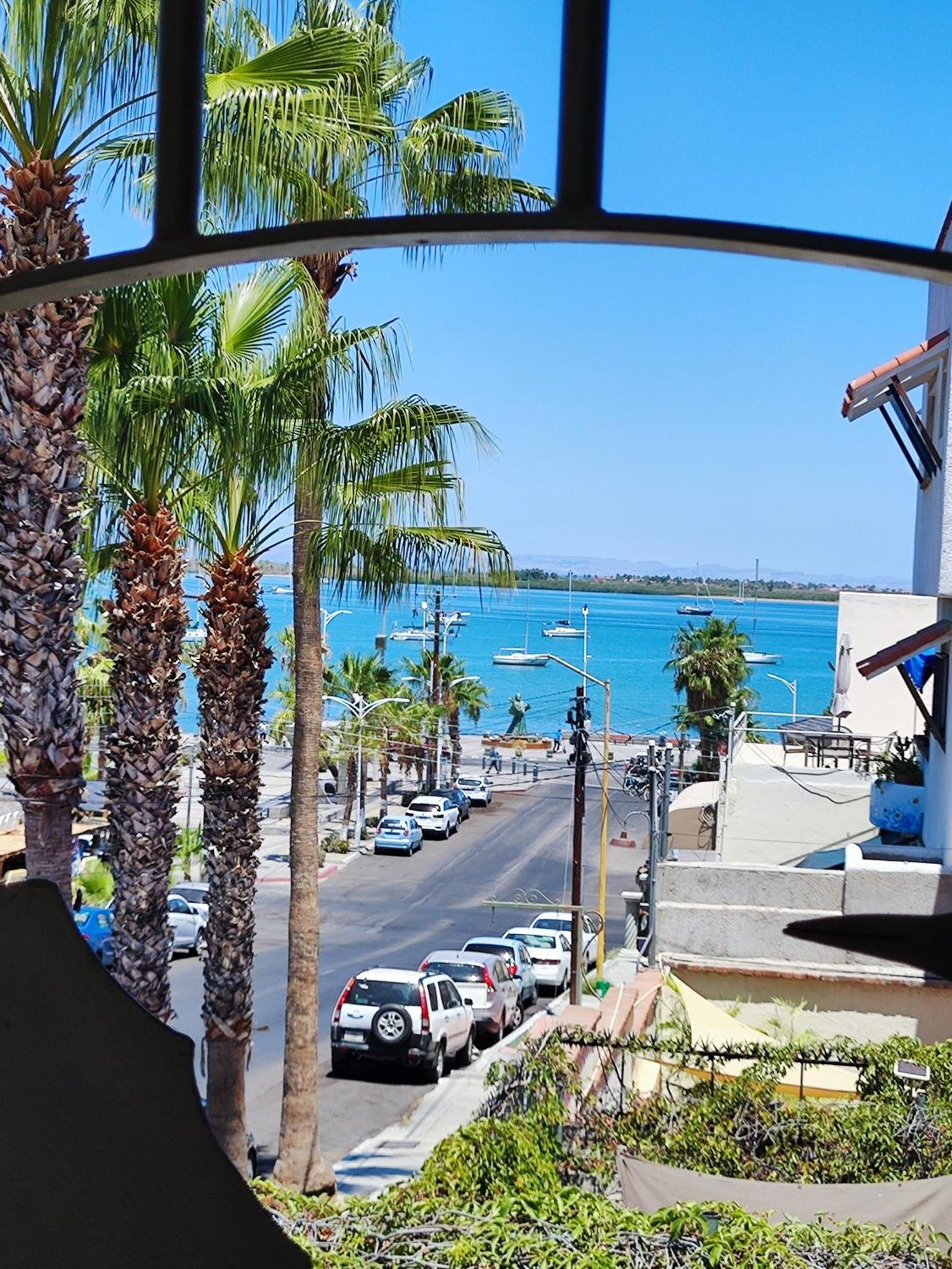 Lorimar Hotel La Paz