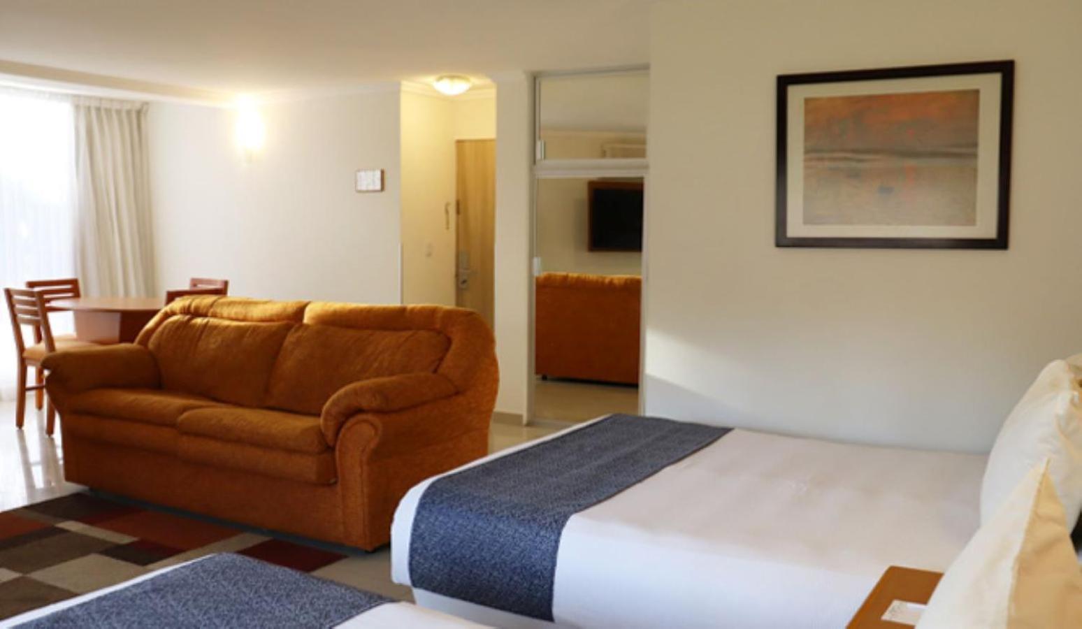 Hotel Araiza Palmira Y Centro De Convenciones La Paz