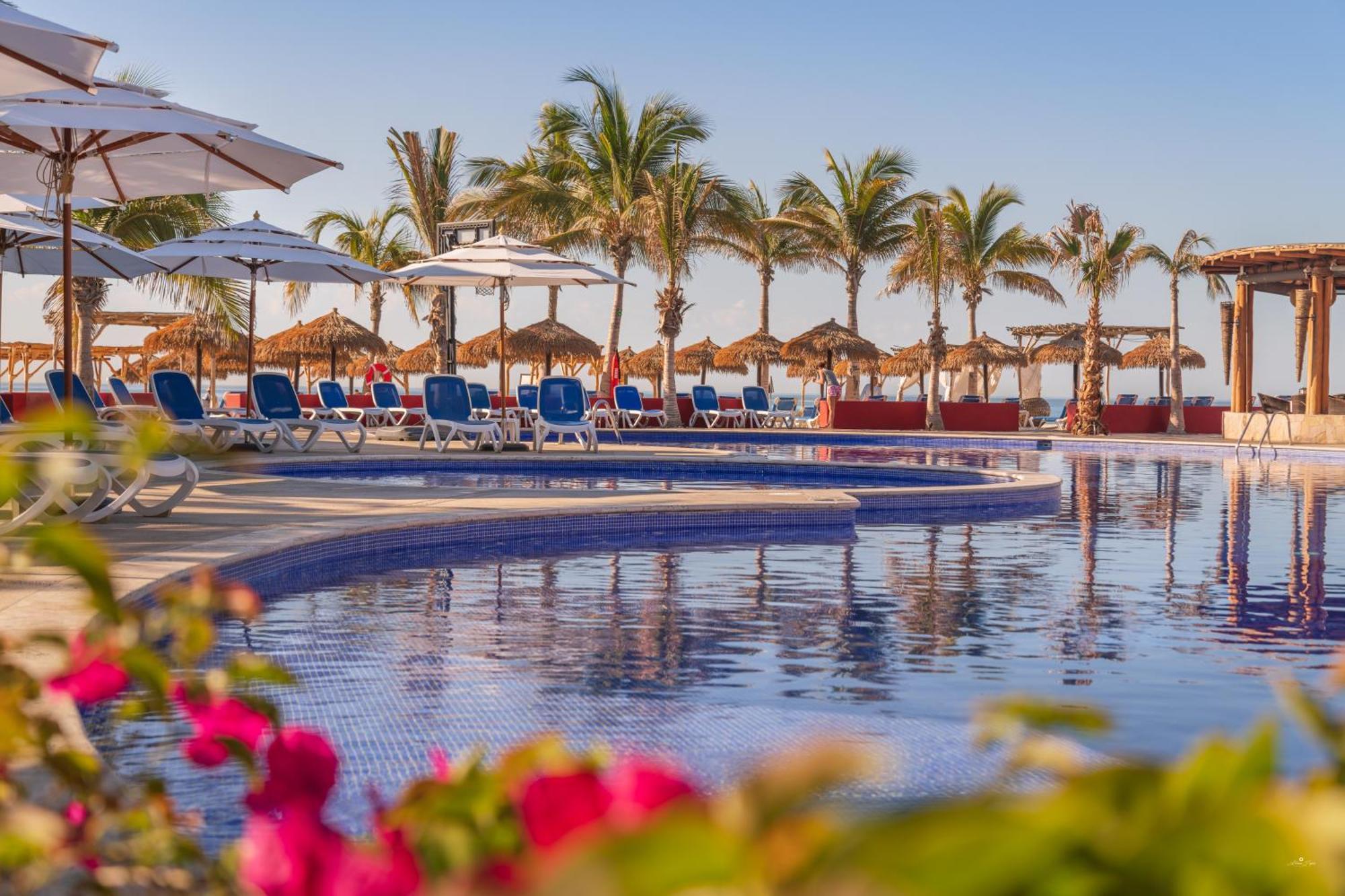 Resort Grand Decameron Cabos, A Trademark (adults Only)