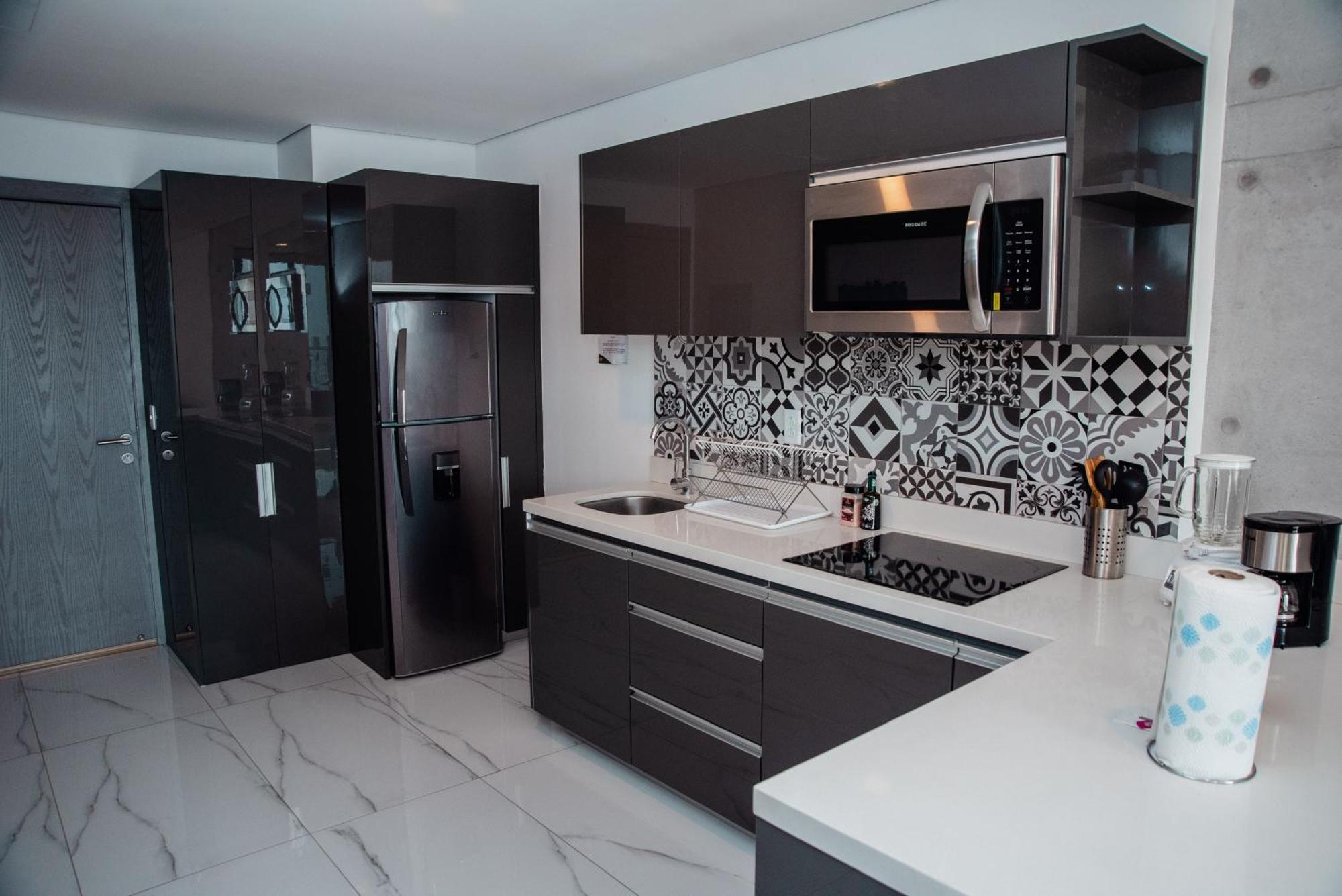 Luxury Loft Living At Landmark High Rise Apartment Monterrey