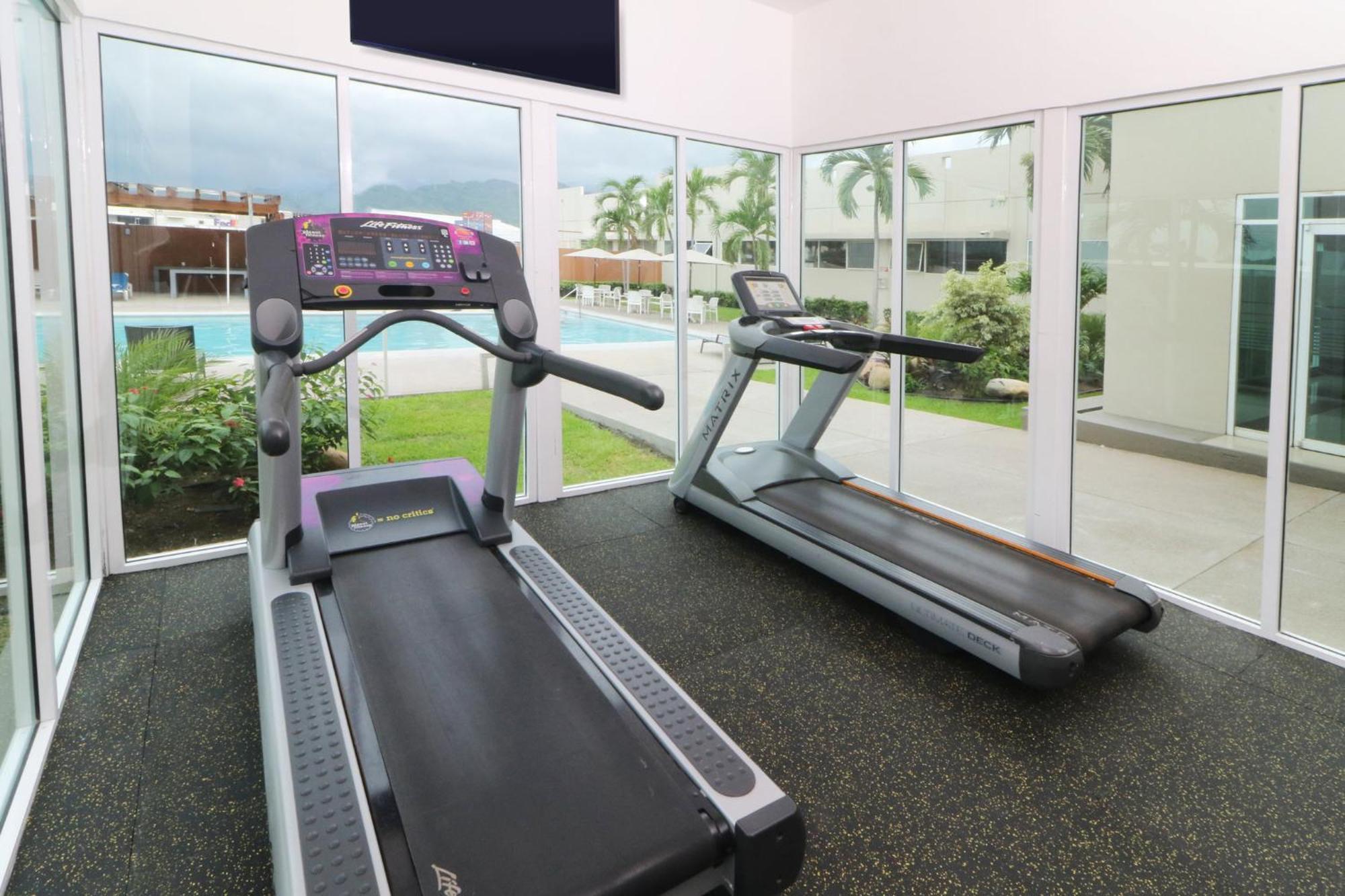 Hotel Express By Ihg Manzanillo