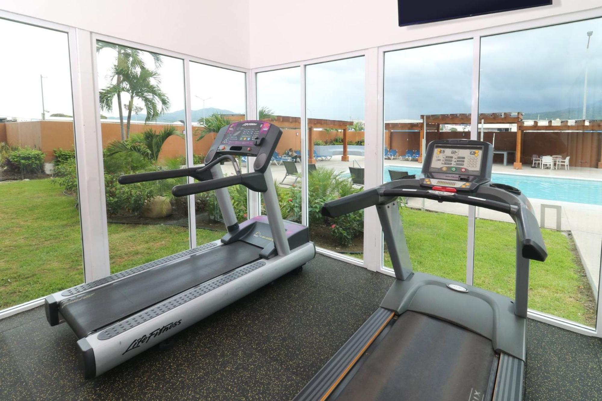 Express By Ihg Manzanillo