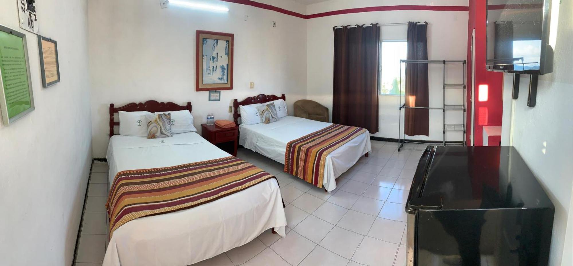 Hotel Y Monteverde 3*