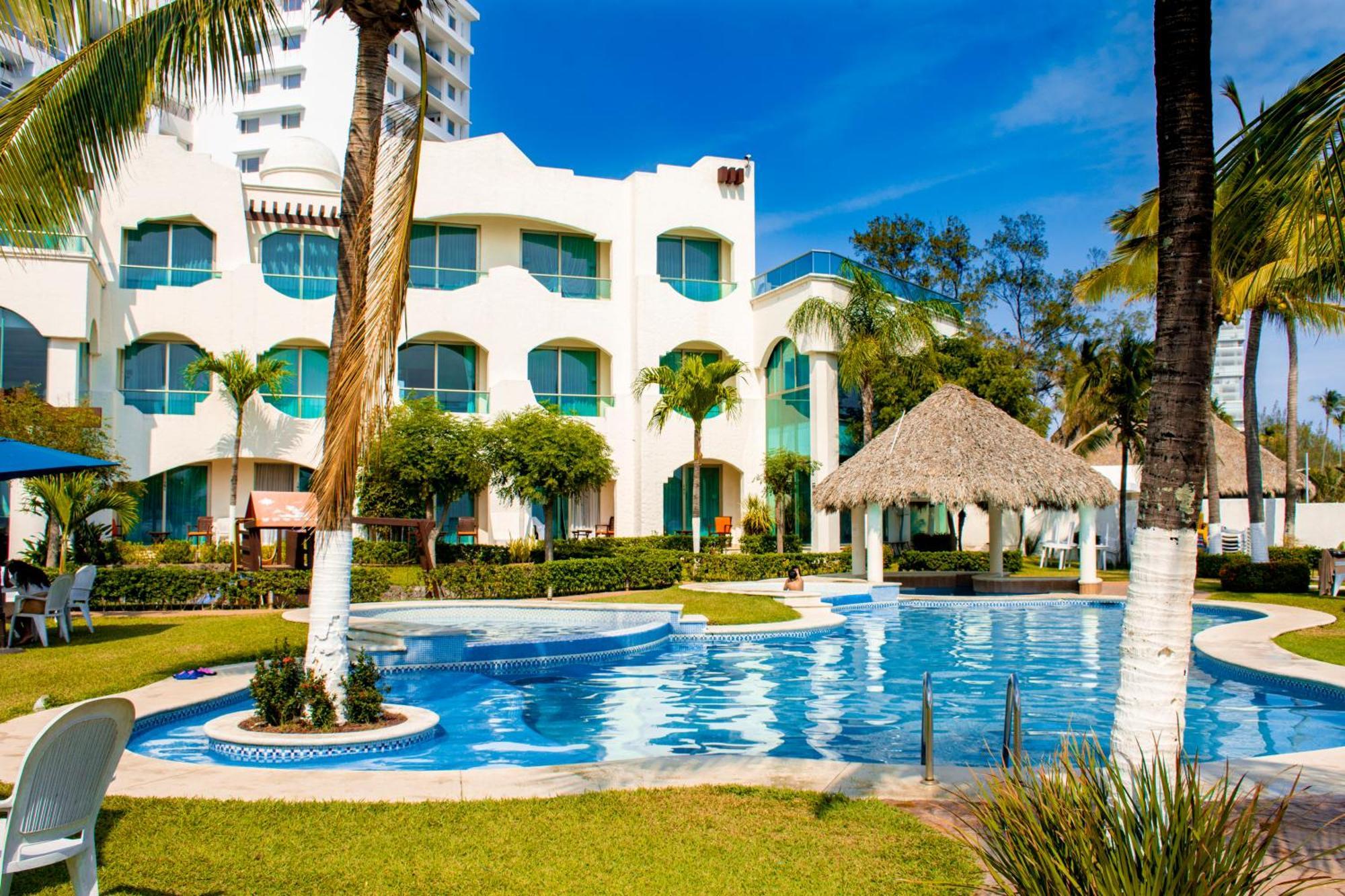 Playa Caracol & Hotel 4*