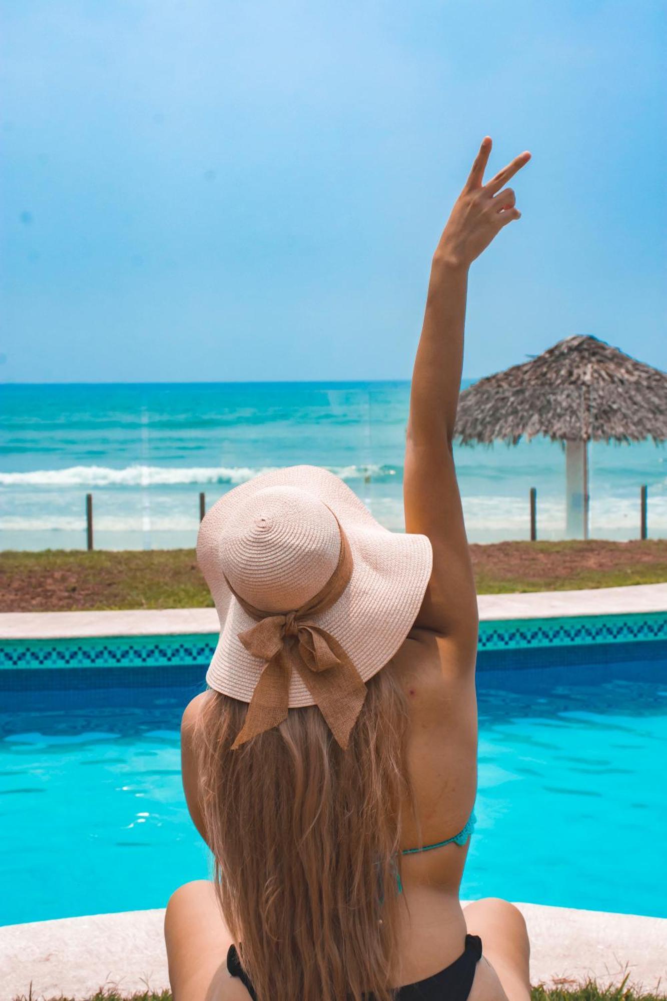 Hotel Playa Caracol &