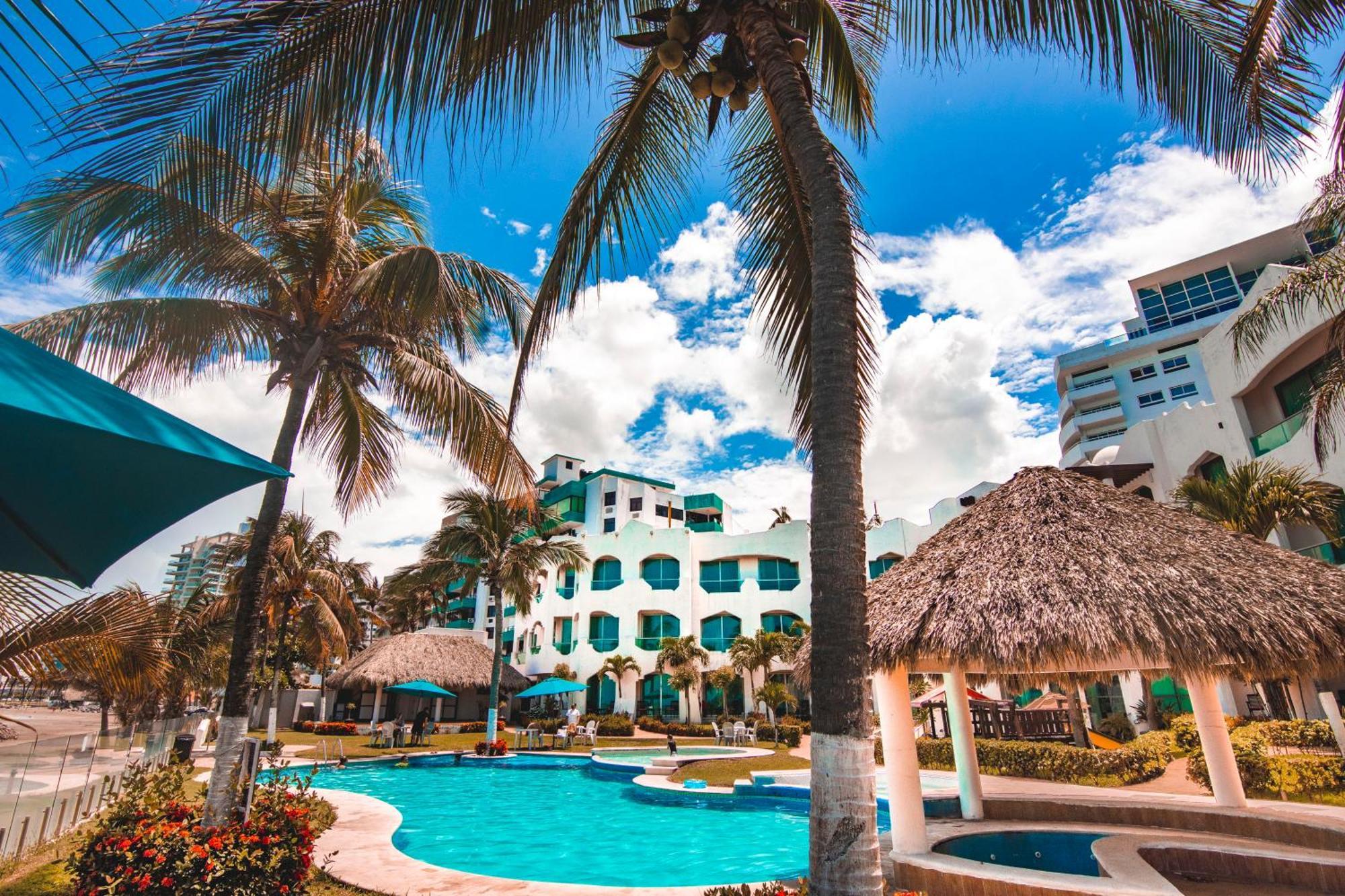Playa Caracol &