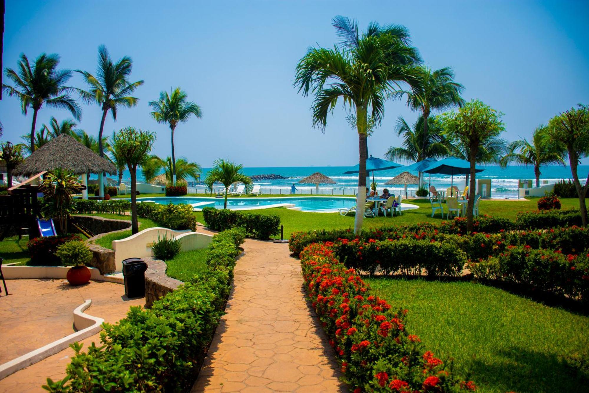 Hotel Playa Caracol &