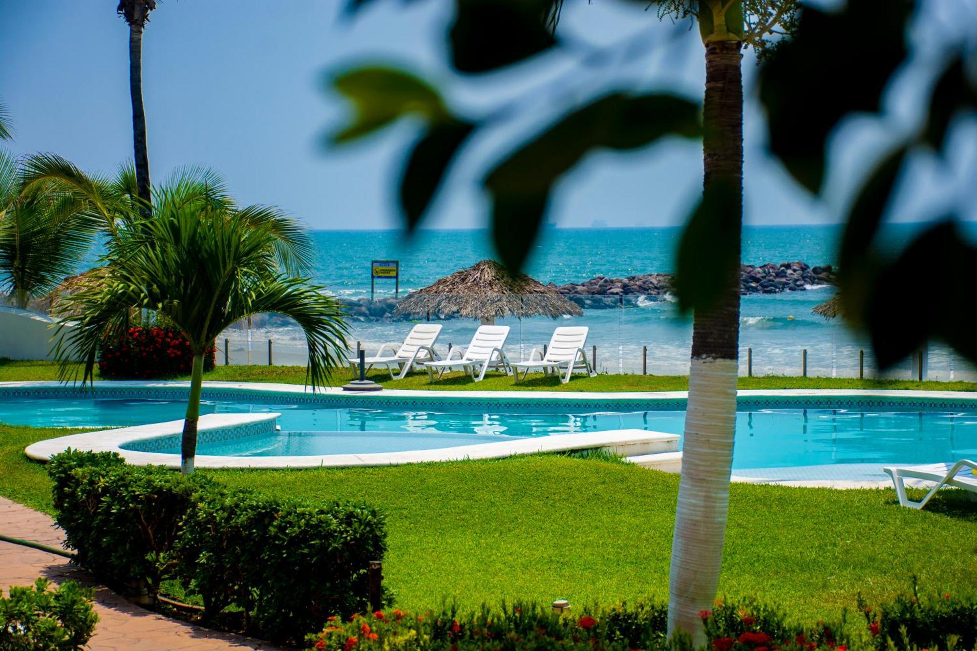 Playa Caracol &