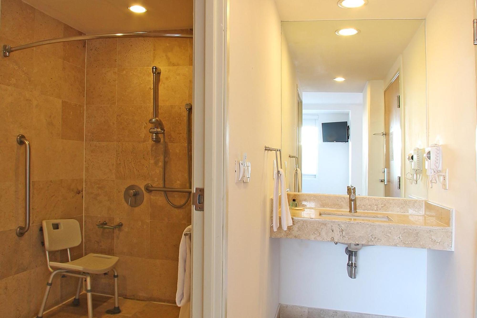 Hotel One 3*