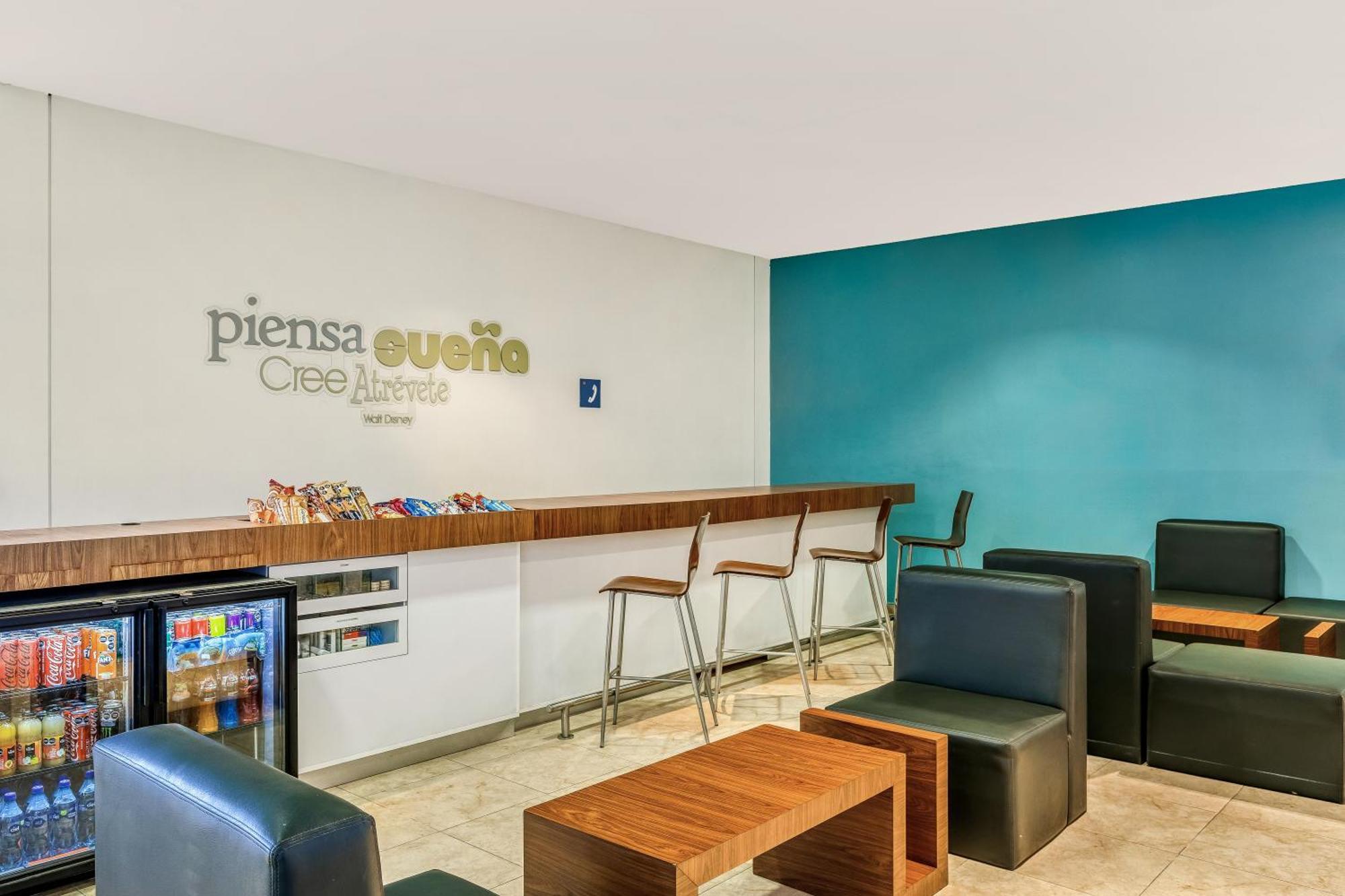 One Hotel Salina Cruz