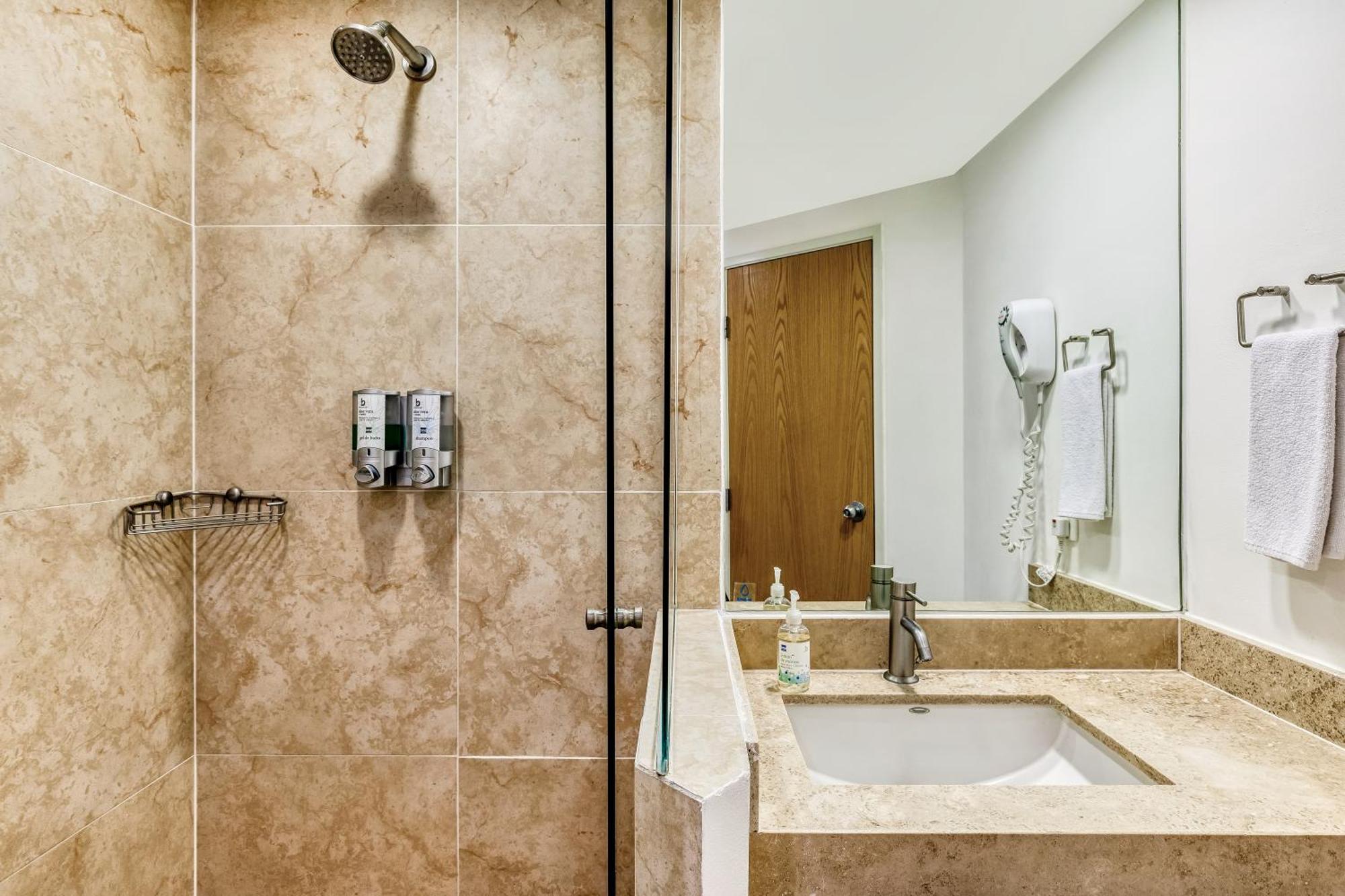 Hotel One 3*