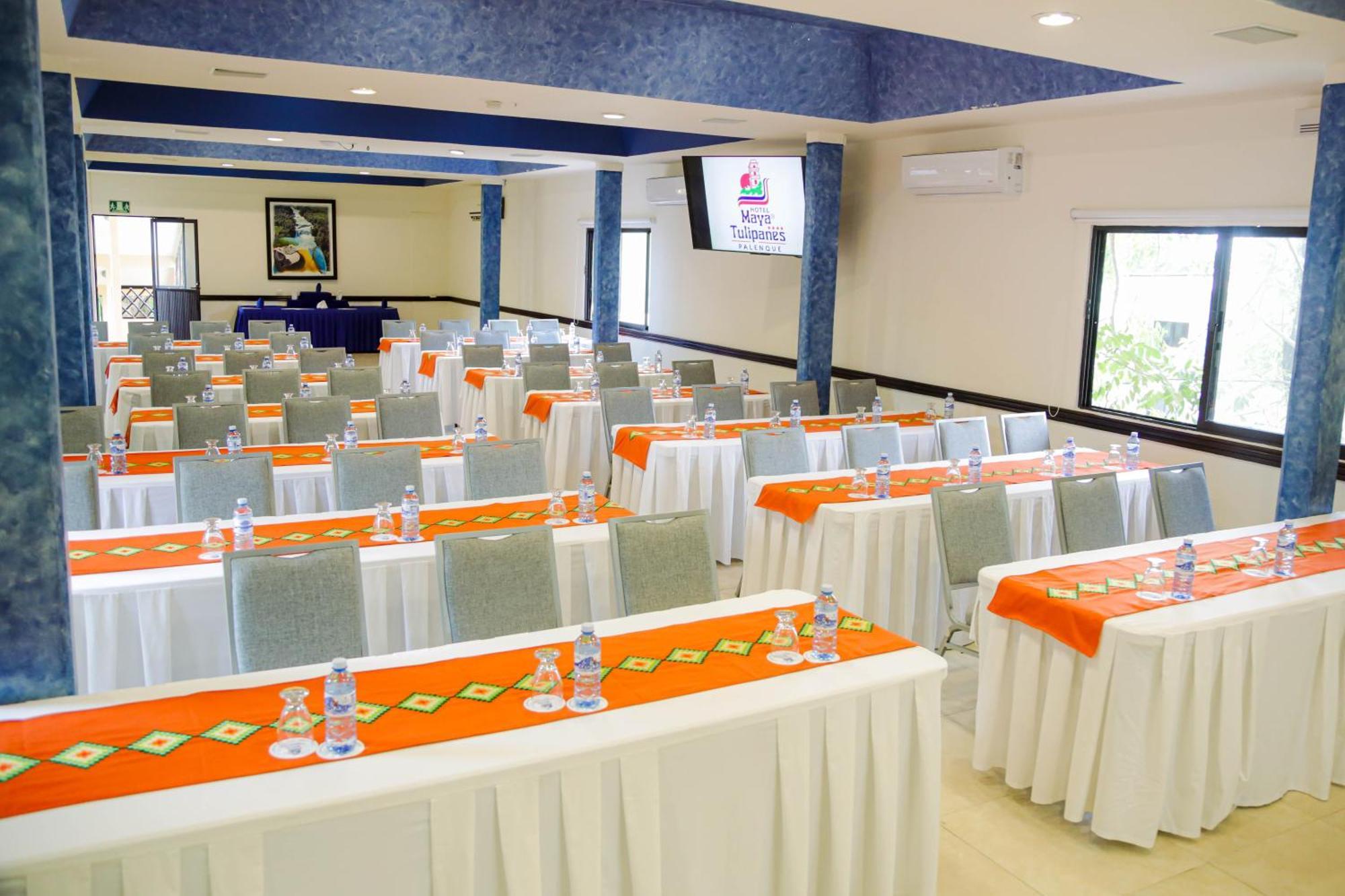 Maya Tulipanes Hotel 4*