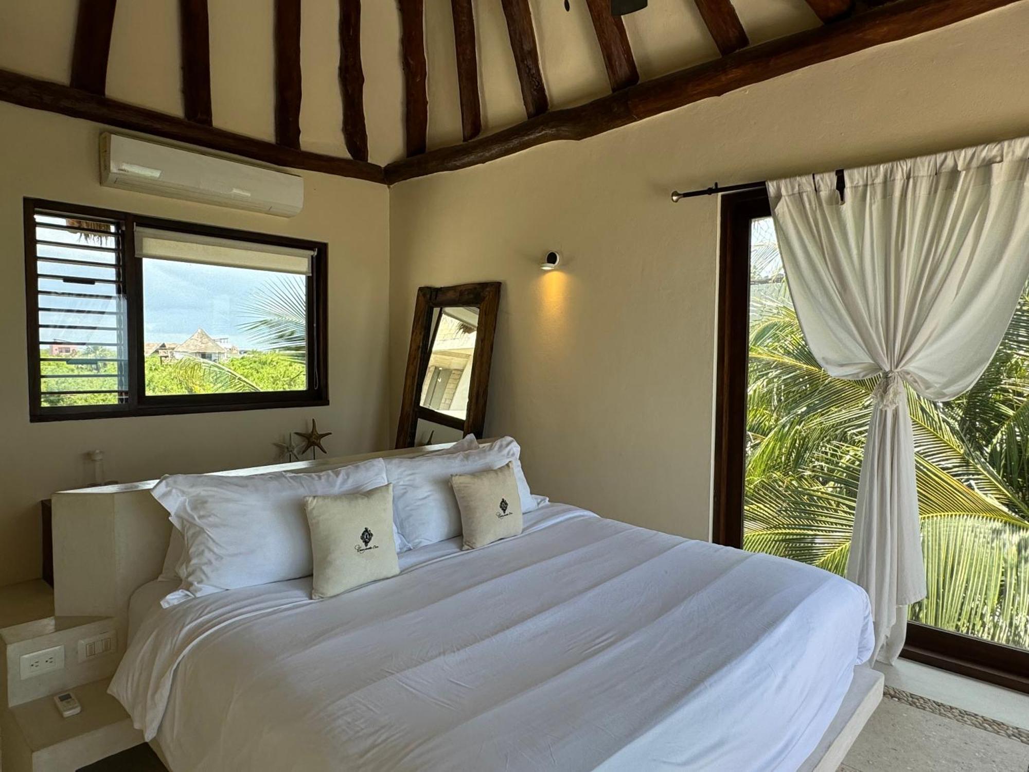 Casa Punta Coco & Beach Club (Adults Only)
