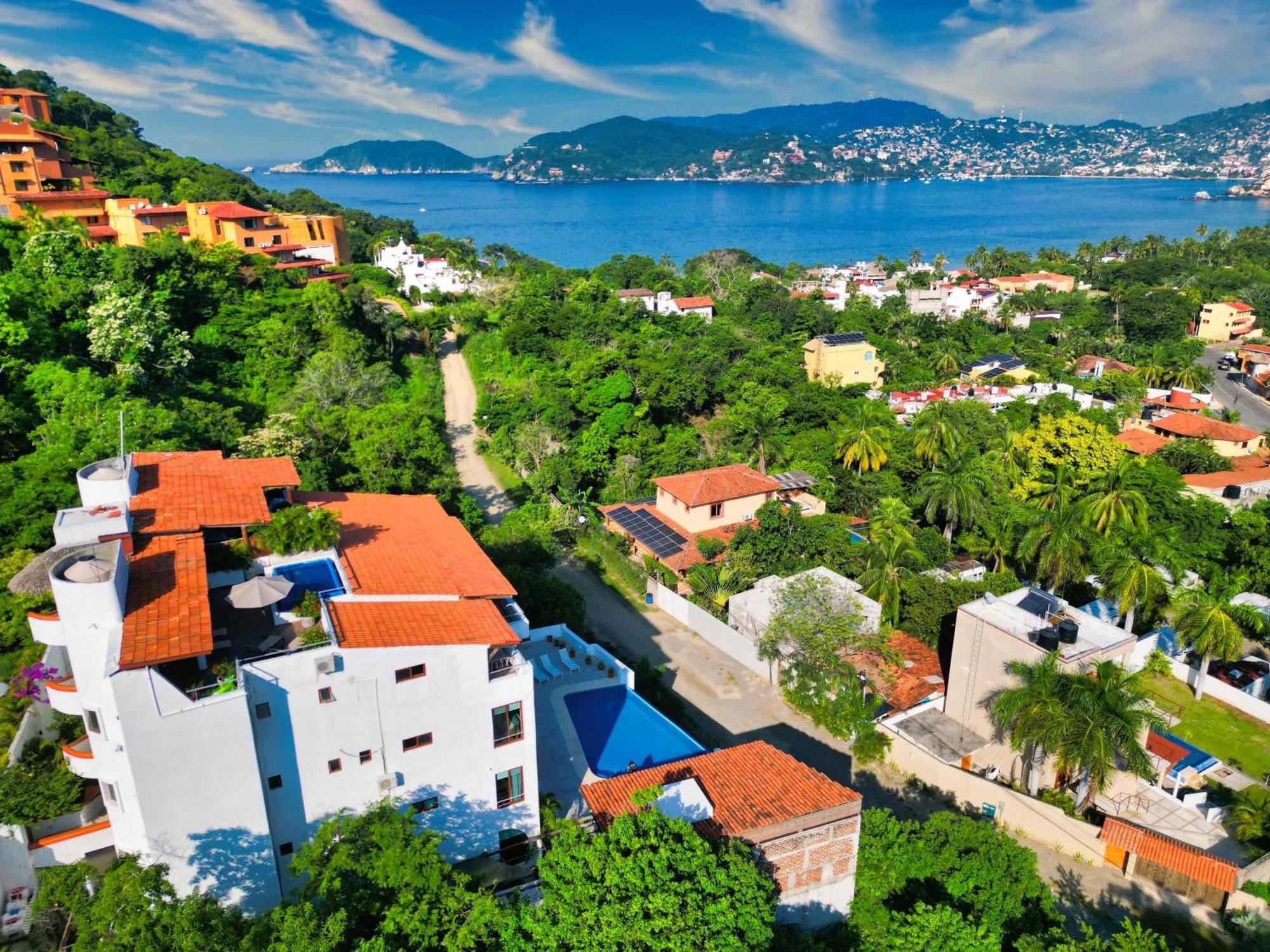 El Tular 2 Bdr 2 Min Walk From La Ropa Villa Zihuatanejo