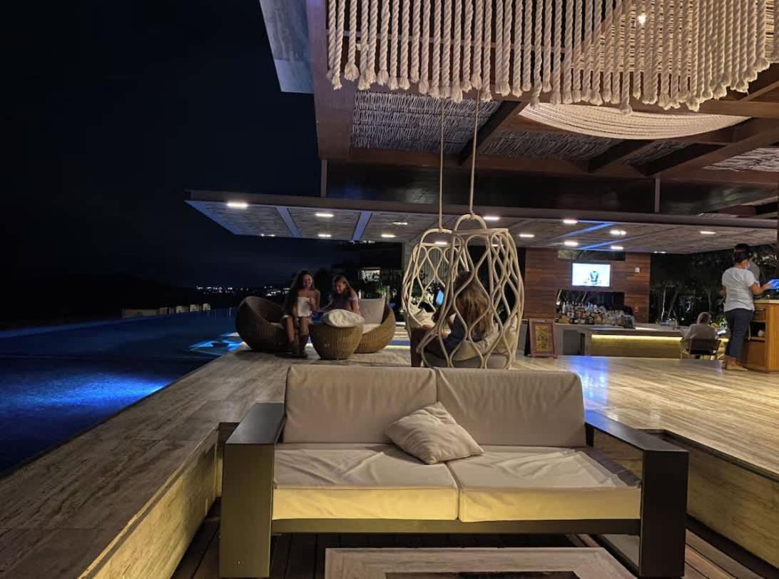 2bd Oceanfront Presidential Solaz Cabo *