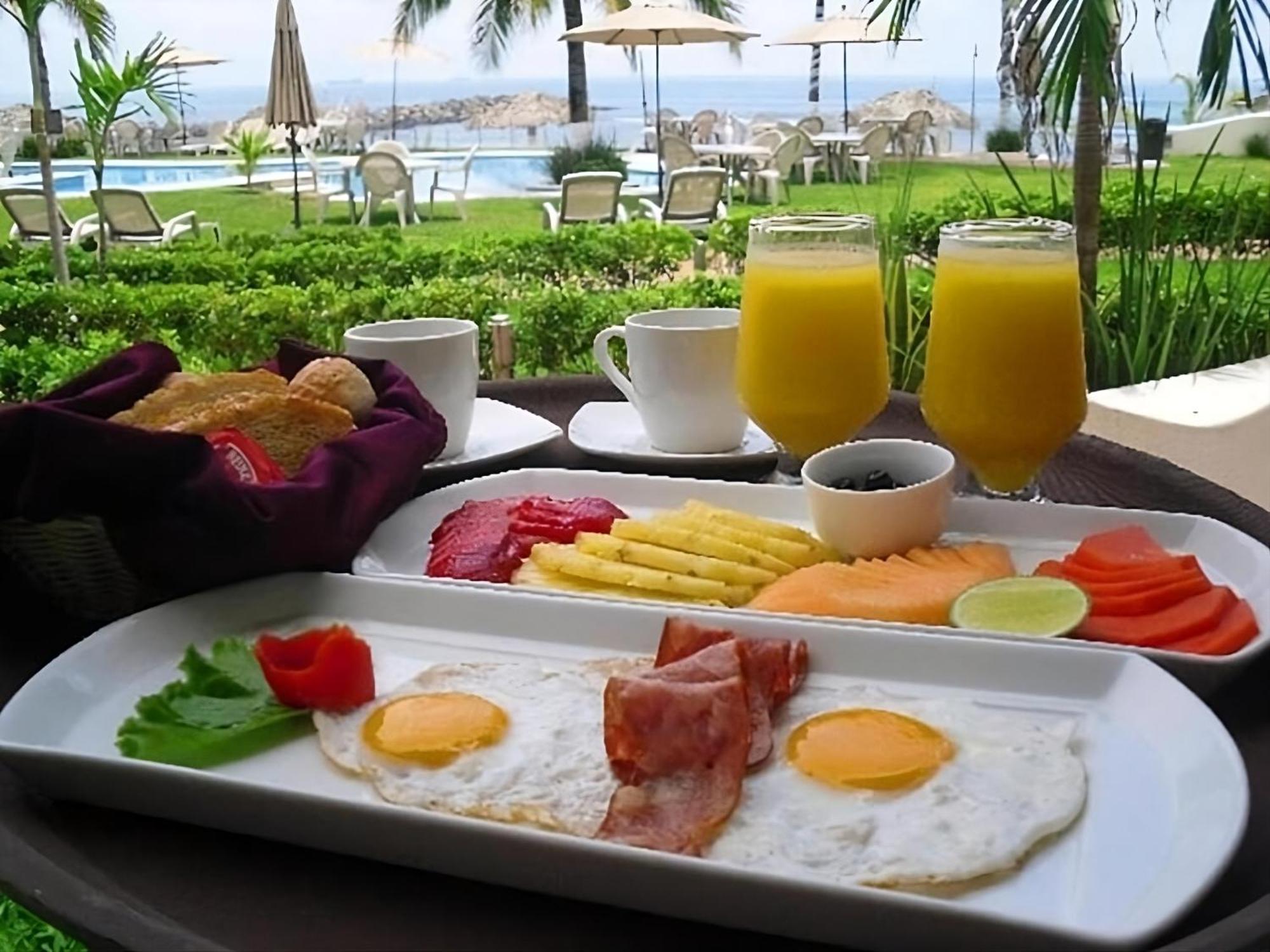 Playa Caracol & Hotel