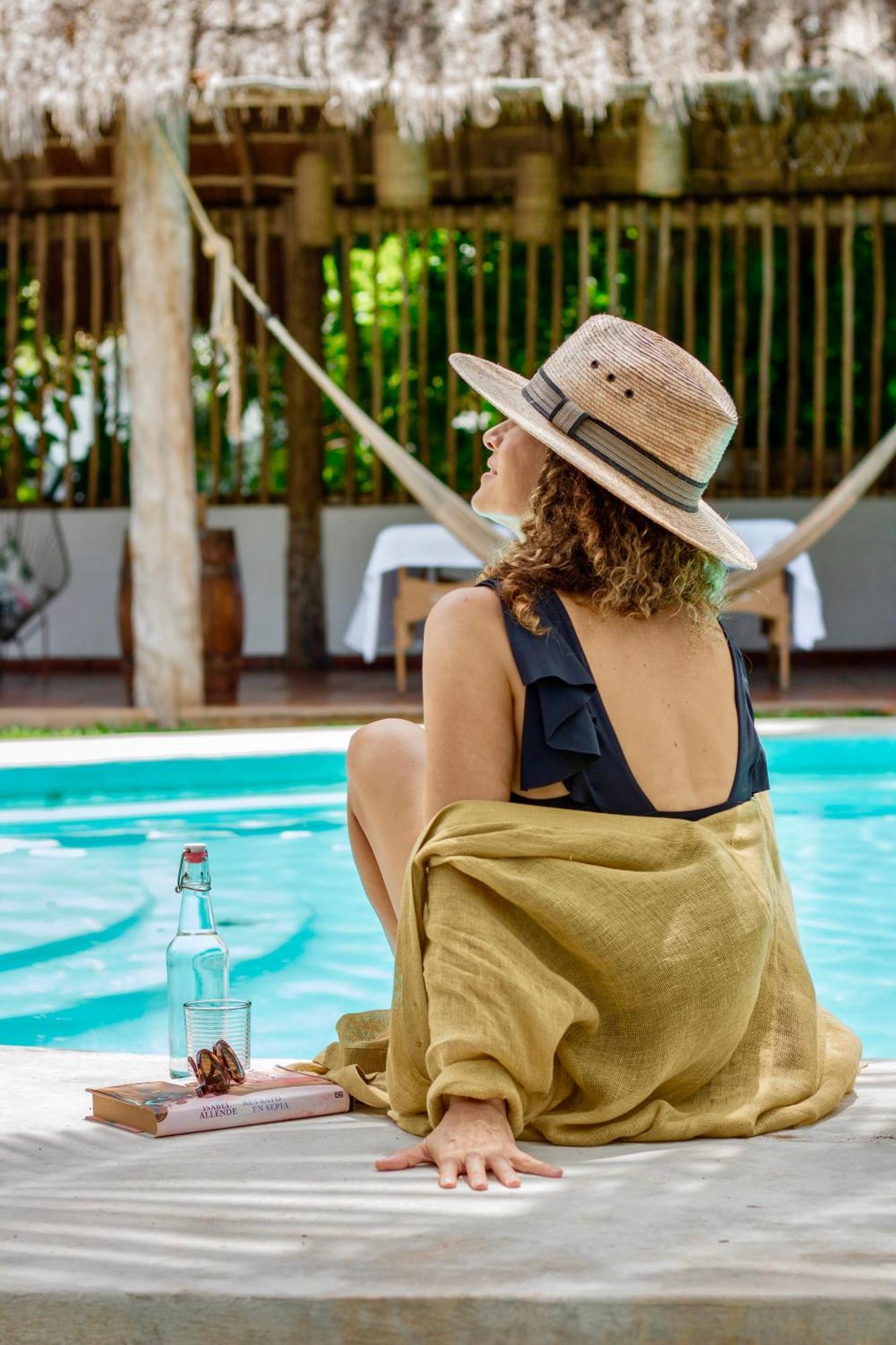 Albatros By Bedsfriends (adults Only) Hotel