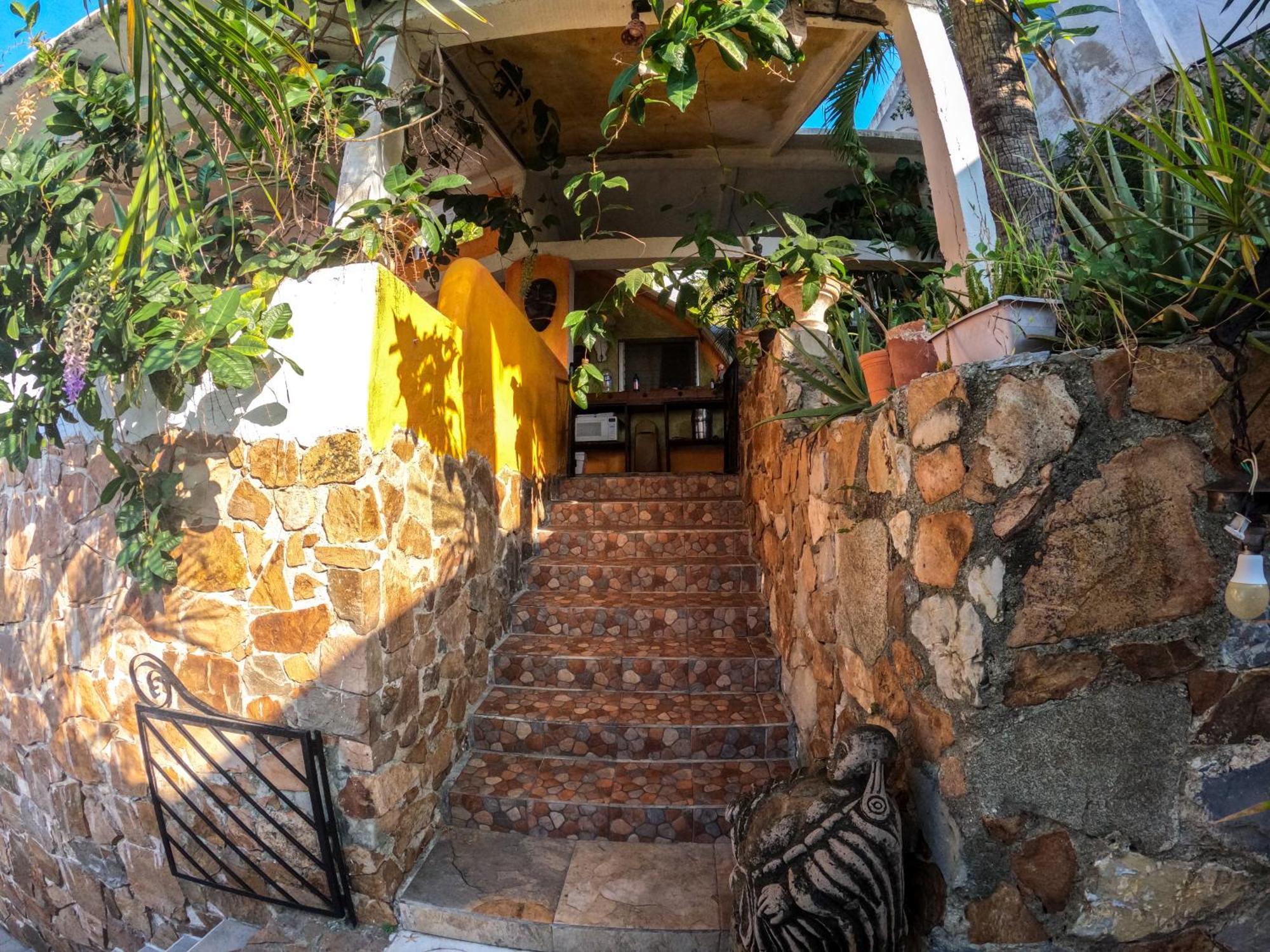 Casa Artista Bed & Breakfast Manzanillo