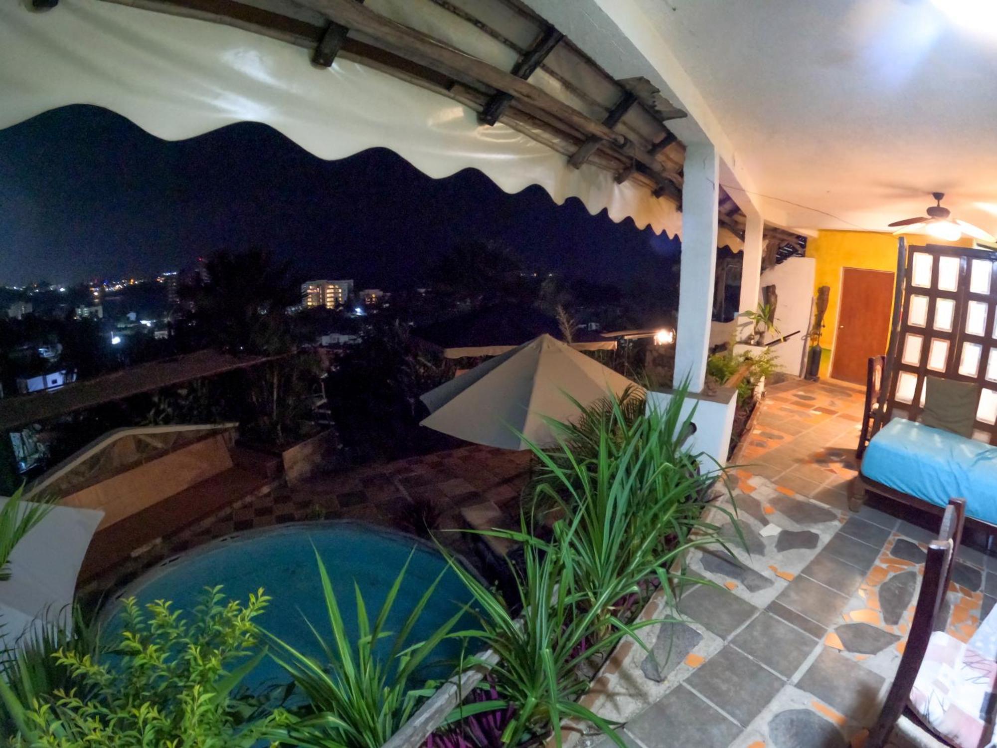 Bed & Breakfast Casa Artista Manzanillo