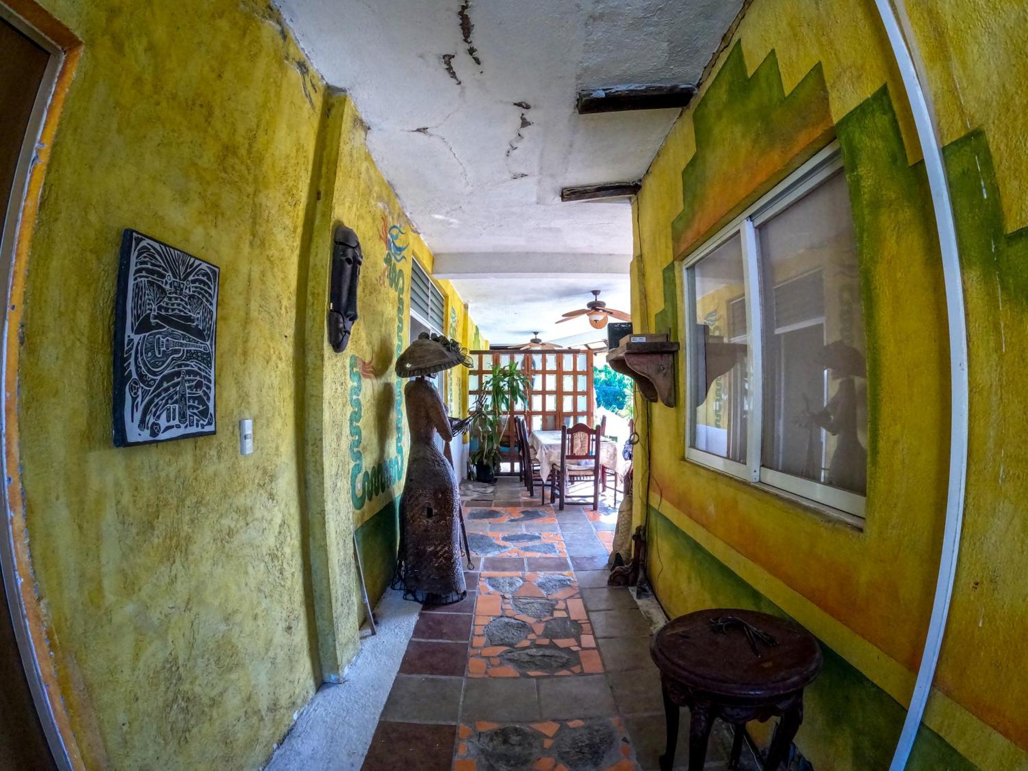 Bed & Breakfast Casa Artista Manzanillo