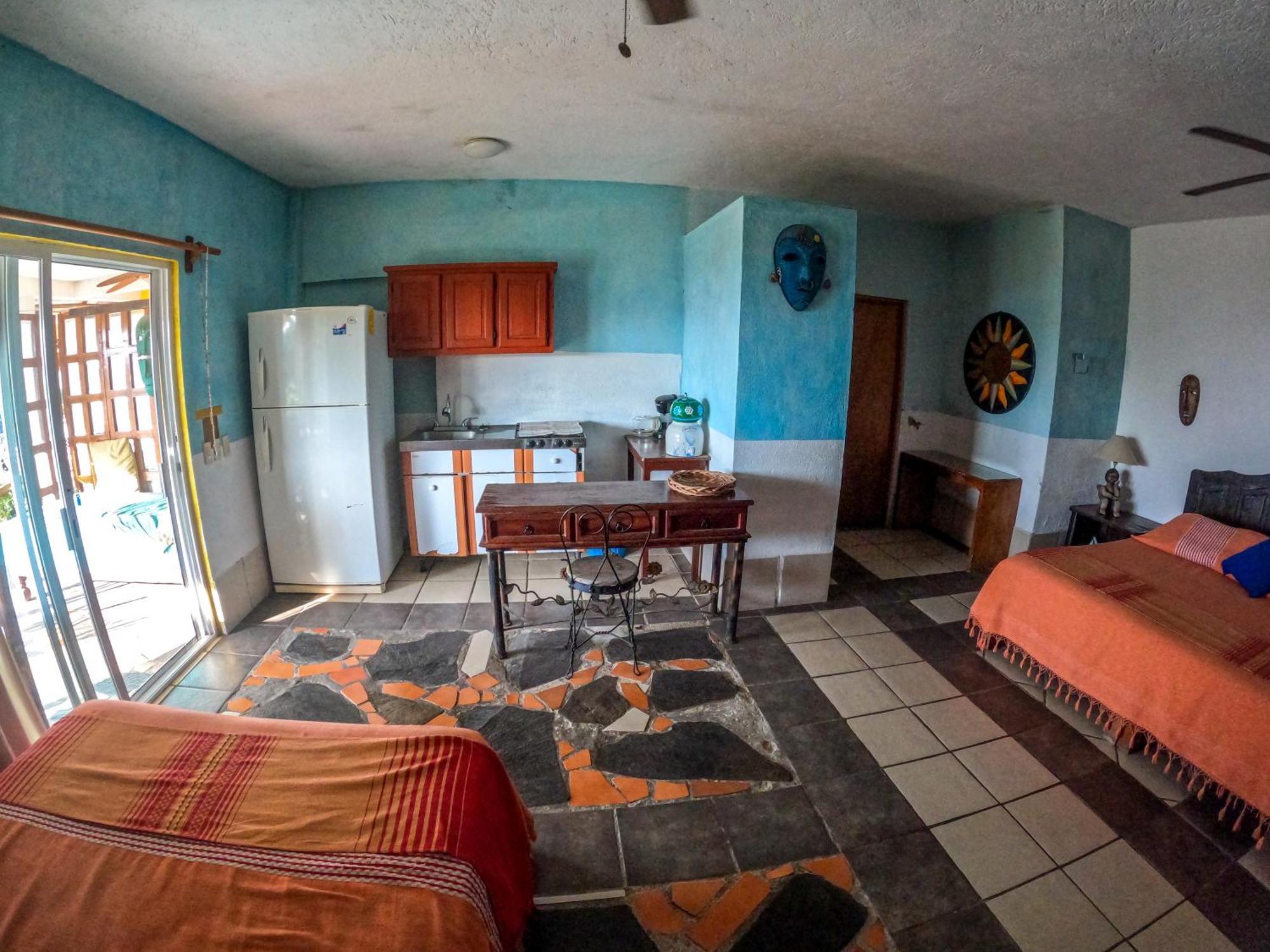 Bed & Breakfast Casa Artista Manzanillo