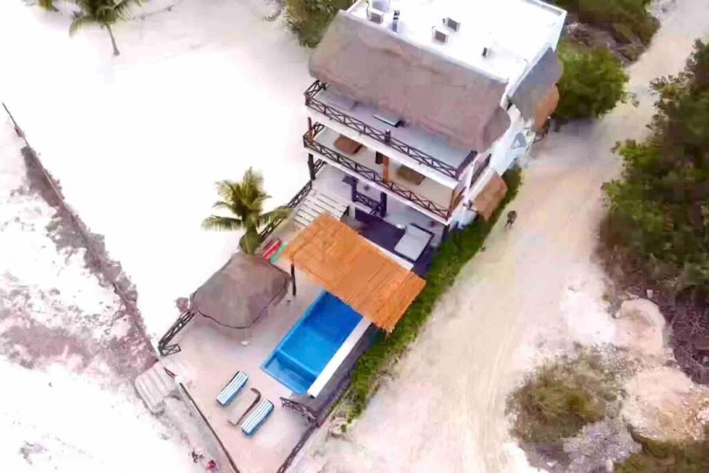 Casa Libelula Beachfront House Villa
