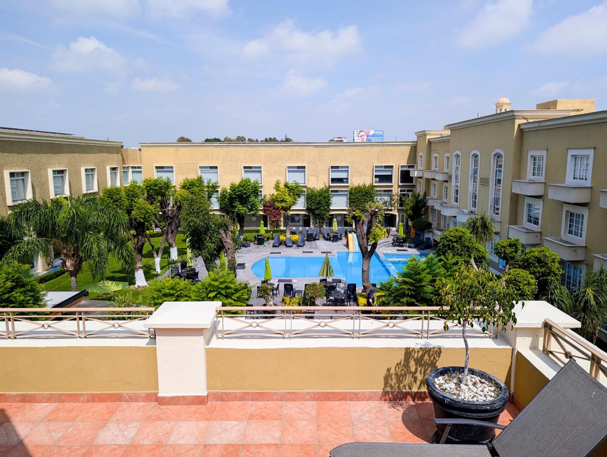 Hotel Plaza Camelinas 4*
