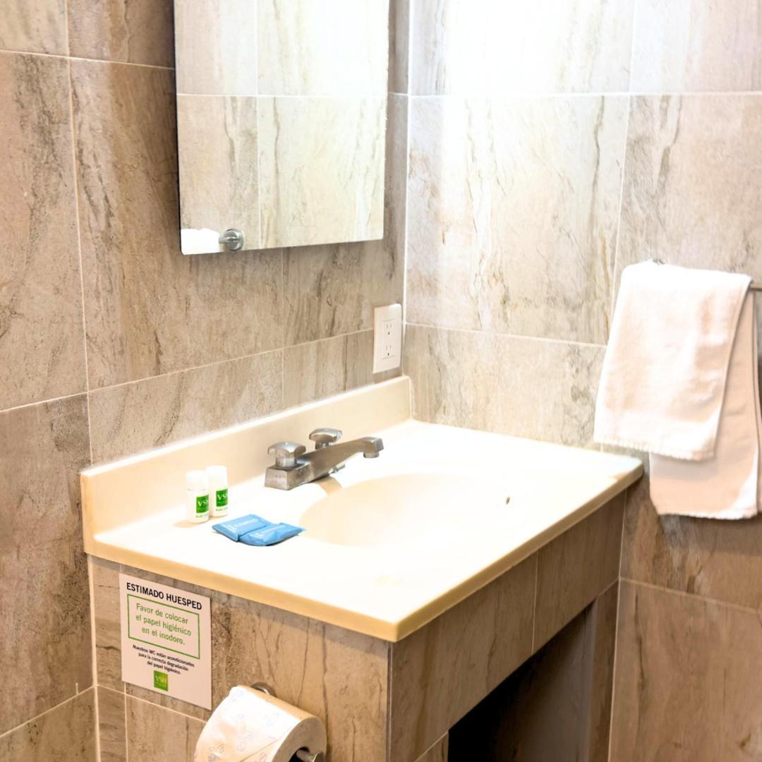 Hotel Del Sol & 4*