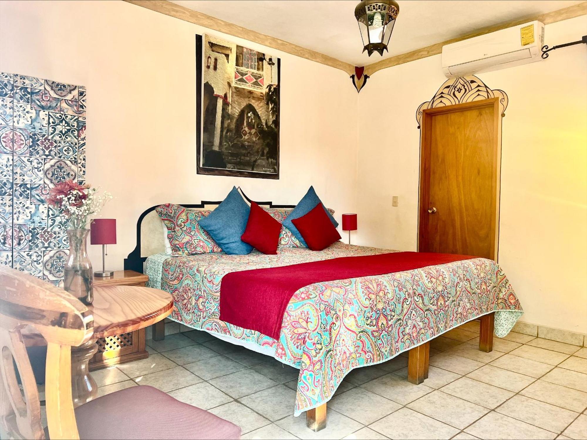 Casa Blanca Hotel 4*