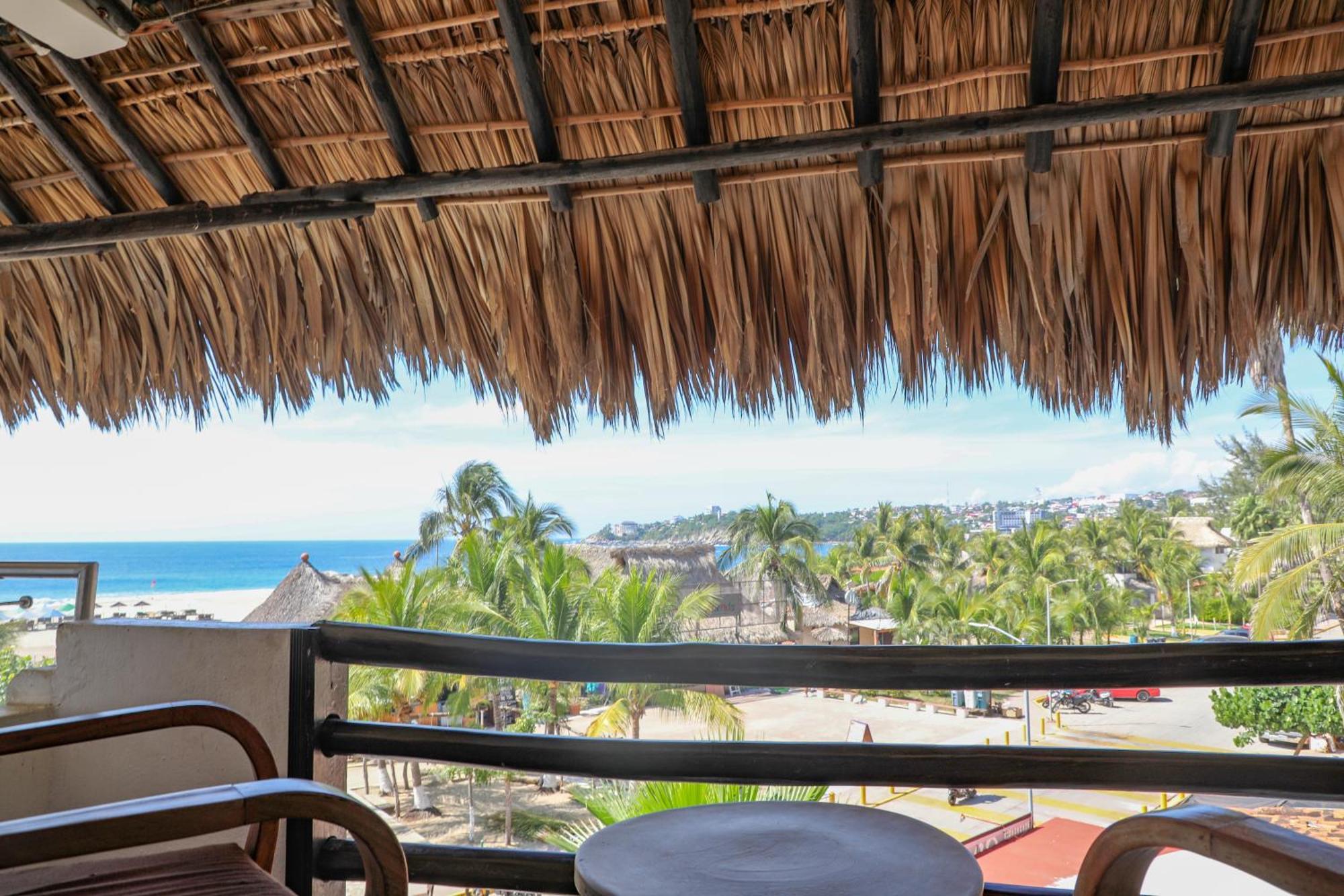 Zicatela Hotel 3*
