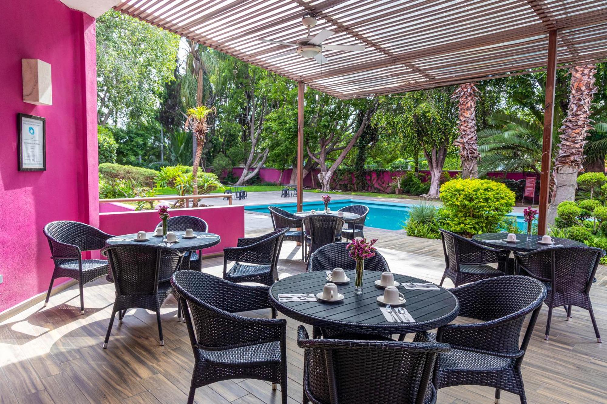 Real De Hotel