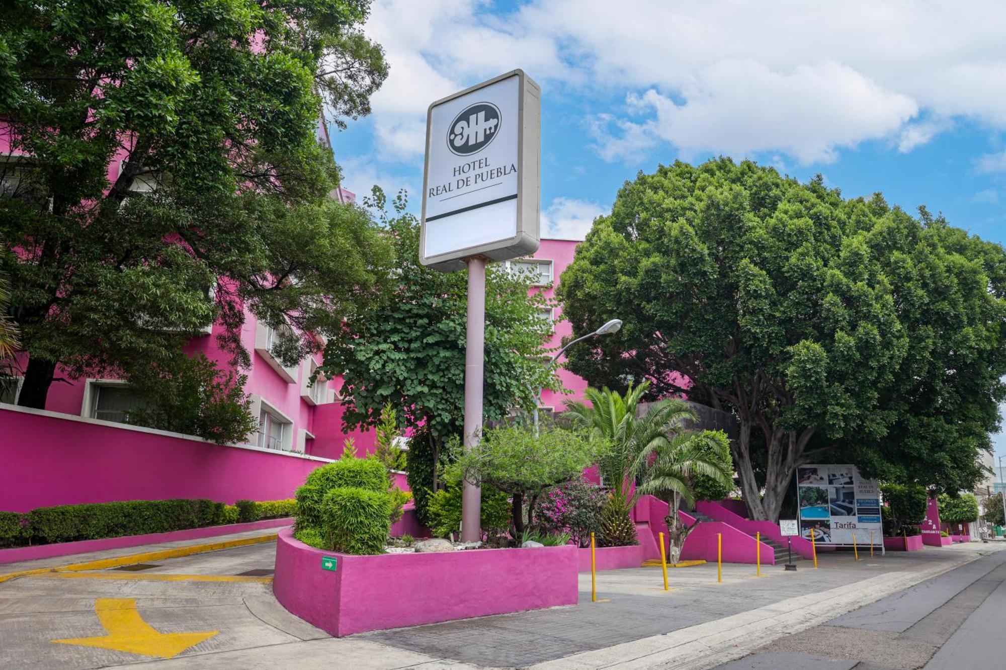 Real De Hotel 4*