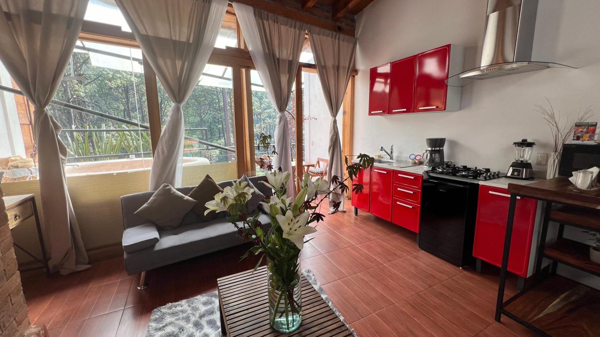 Encino House Boutique Hotel