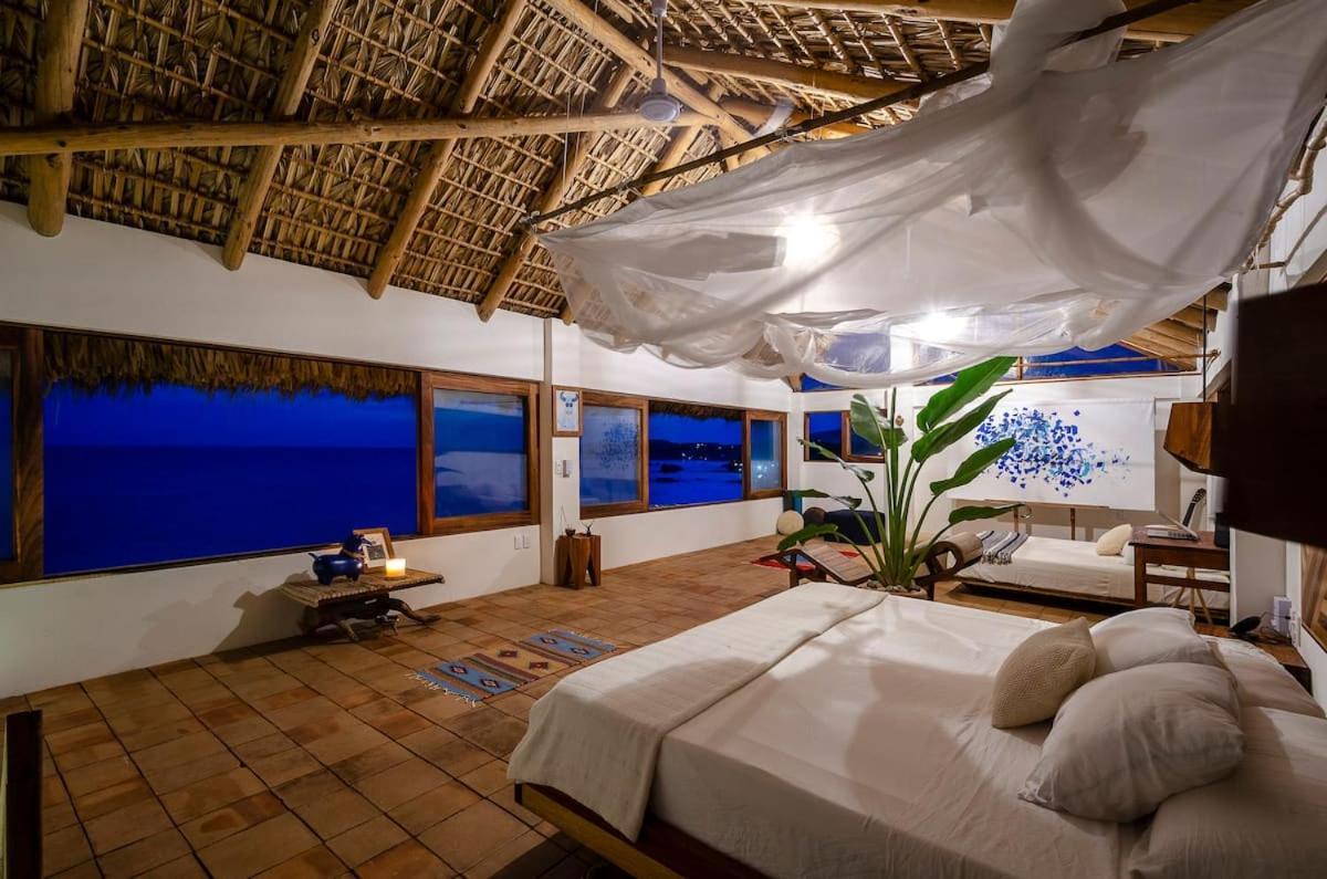 Lazuli Cielo - Beachfront Loft Apartment *