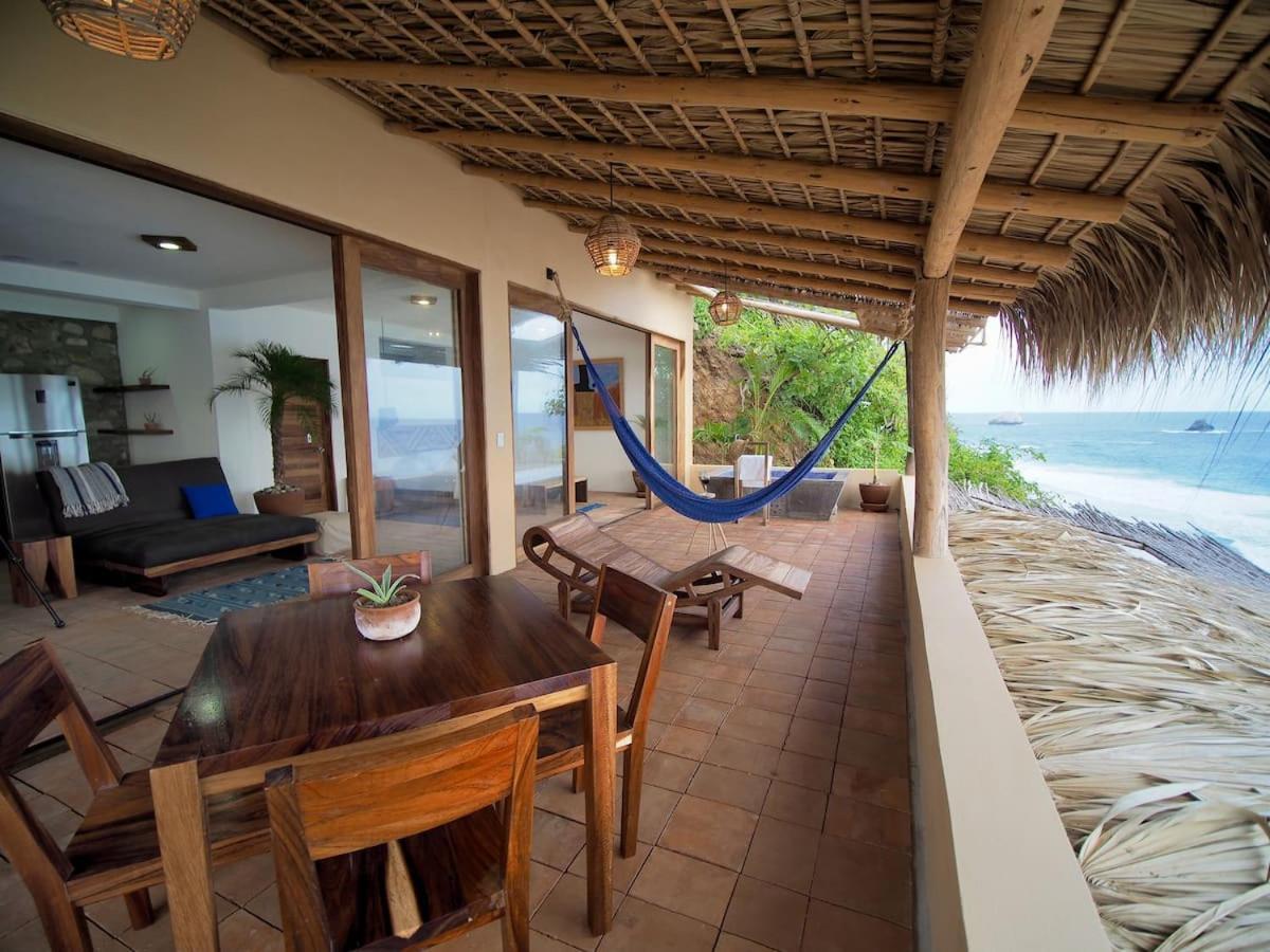 Lazuli Cielo - Beachfront Loft Apartment