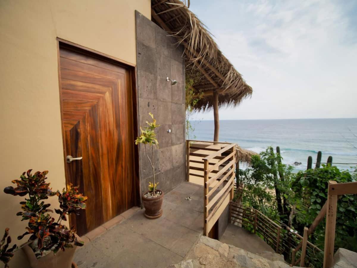 Lazuli Cielo - Beachfront Loft Apartment *