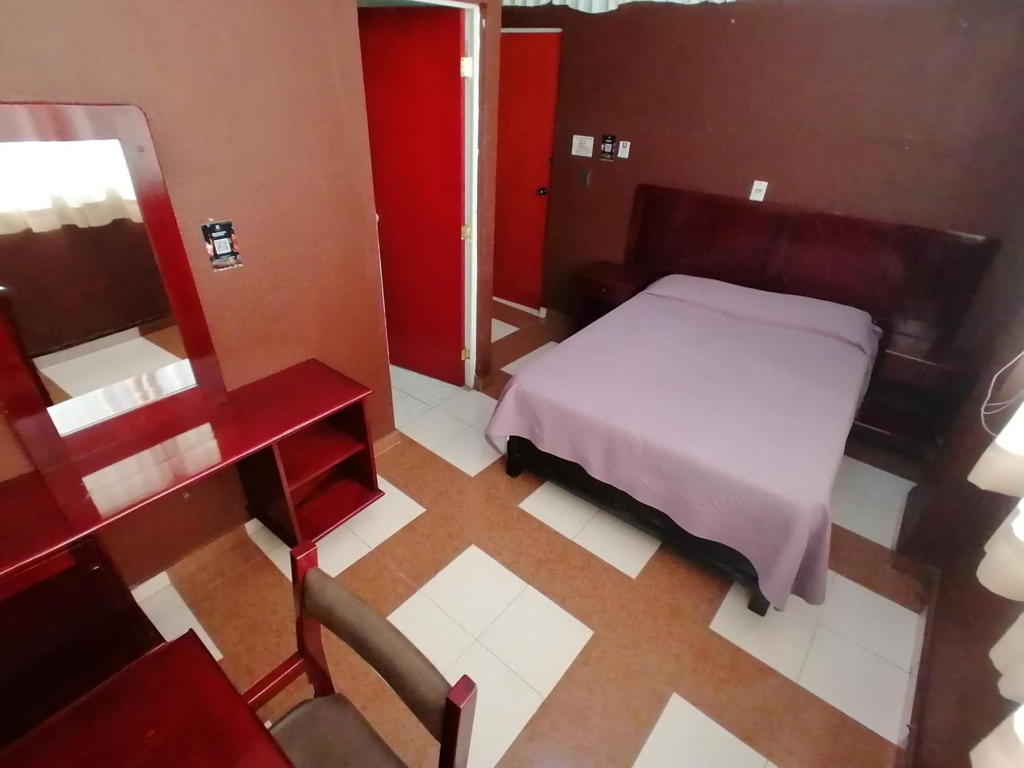 Hotel Y Vapor Plaza