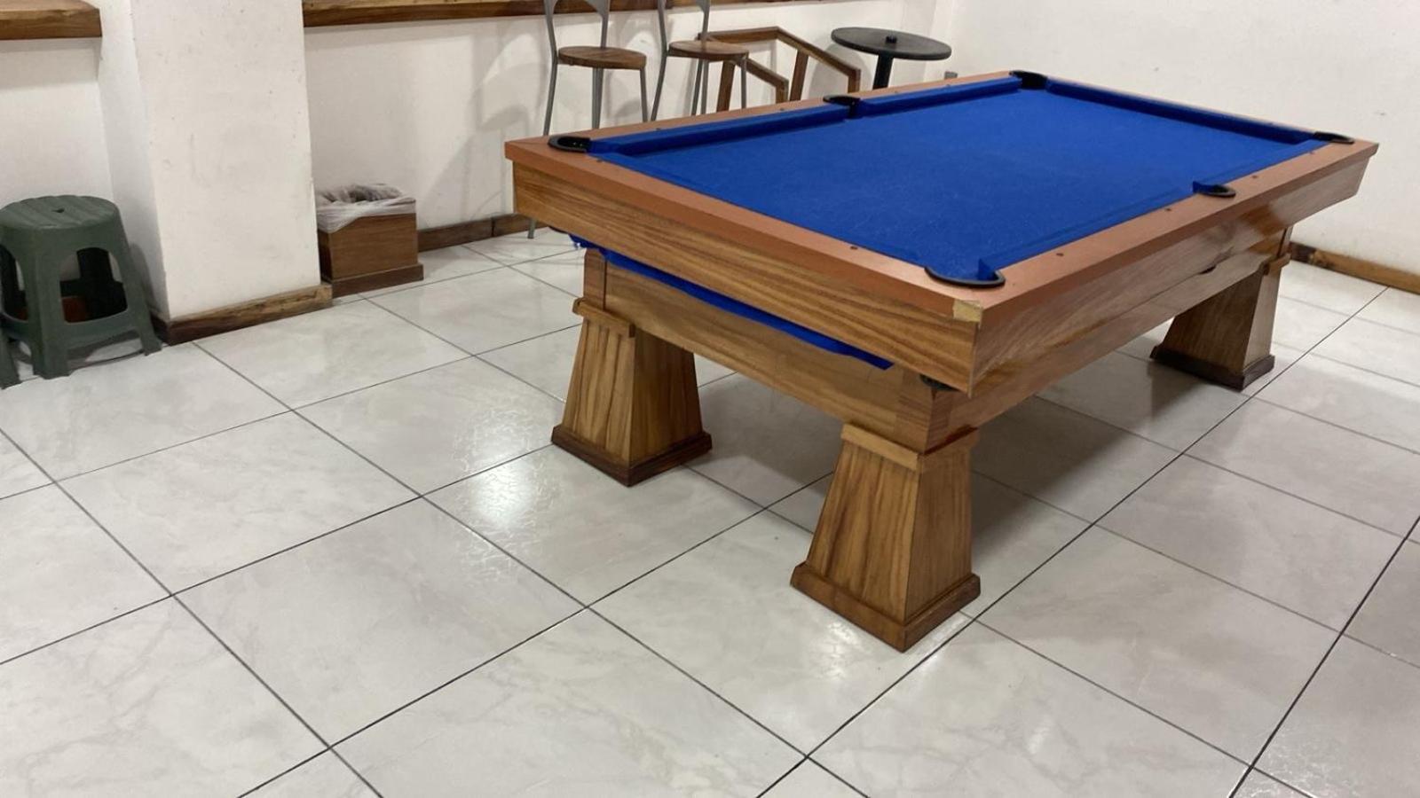 Y Vapor Plaza