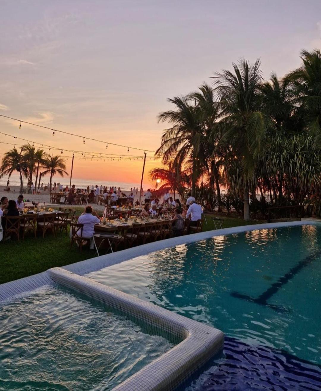 Oceanfront Casa Rhino Villa *